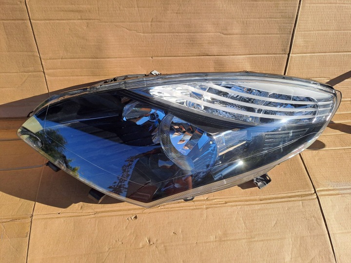Renault Scenic III left front lamp 89903382