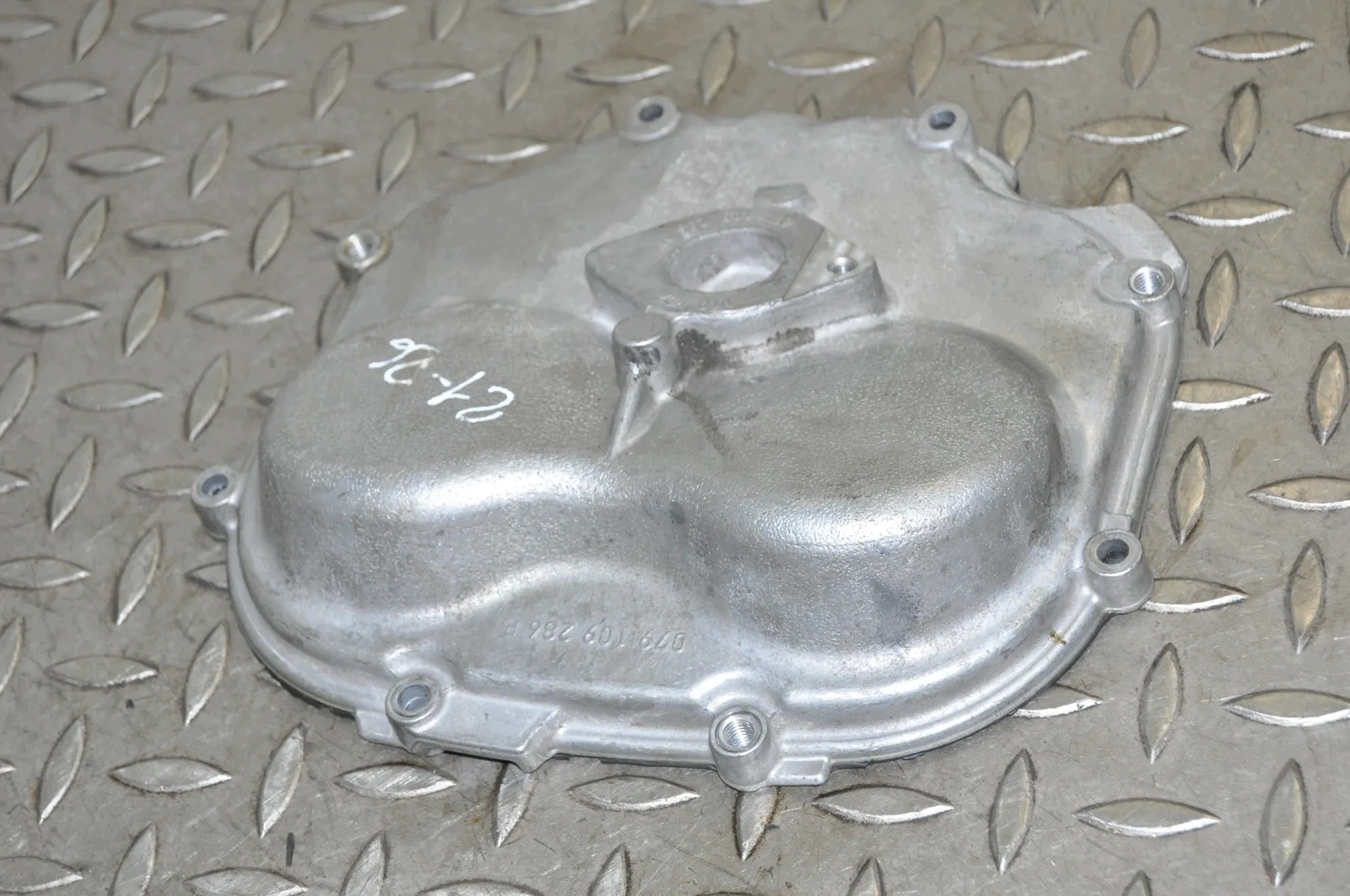 Jakoketjun suojus Audi A5 8T3 07L109286M image 3