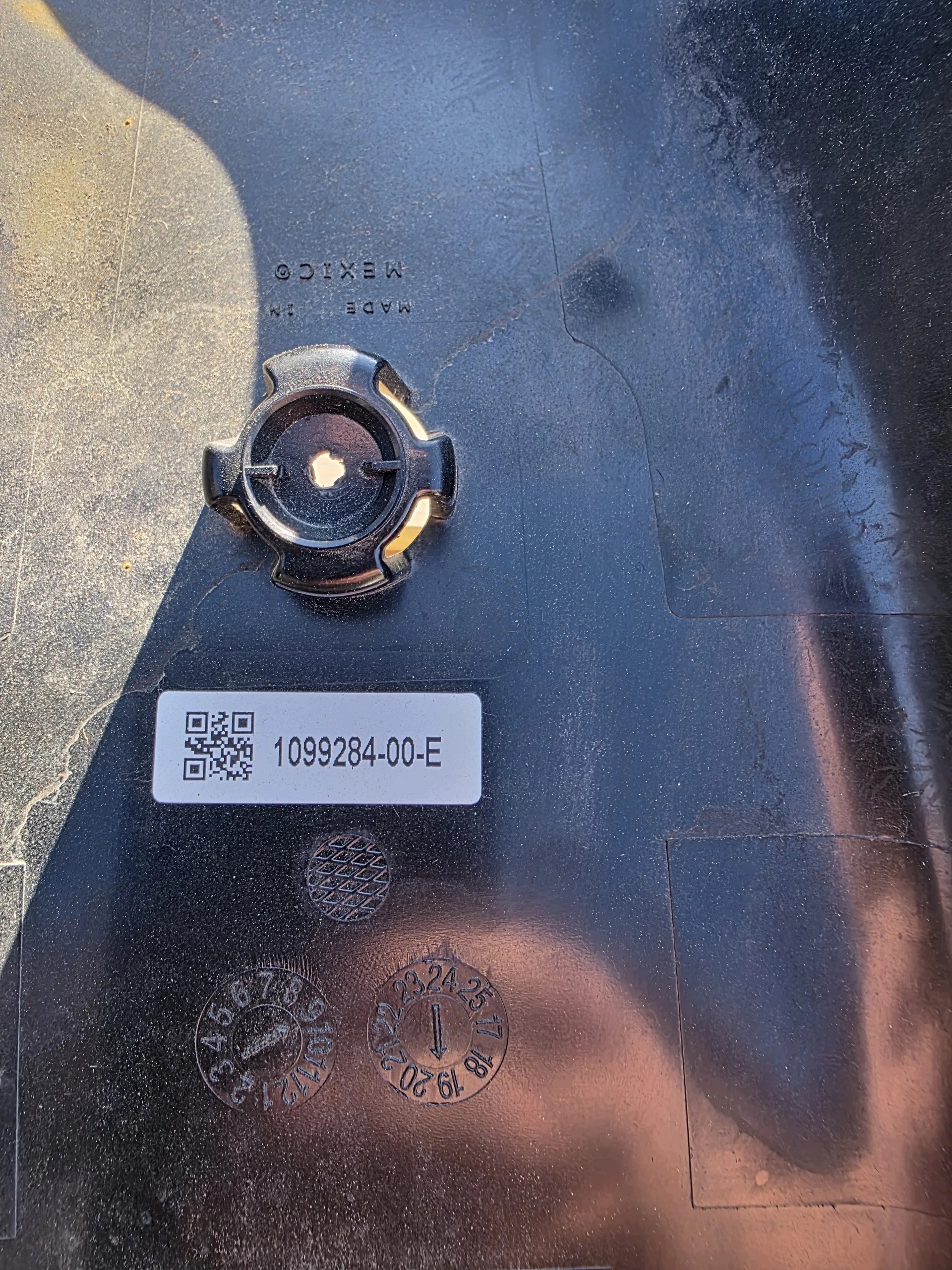 Ohjauspylvään suojus Tesla 3 109928400E image 4