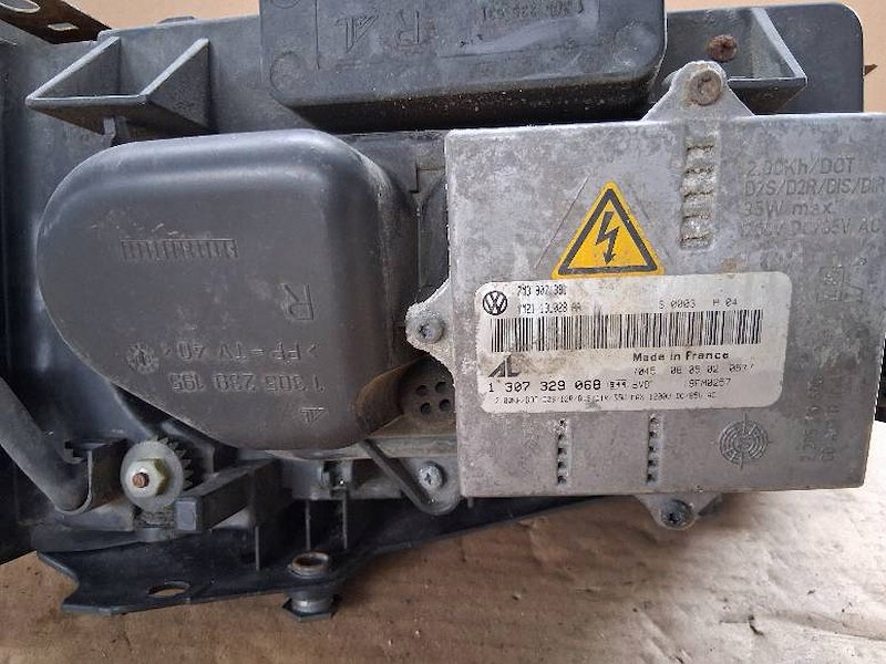 Front left lamp xenon Volkswagen sharan