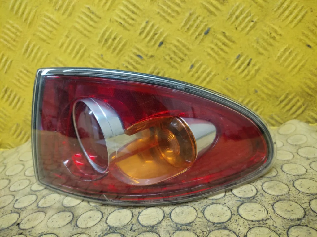 SEAT CORDOBA II takavalo oikea 6L5945096