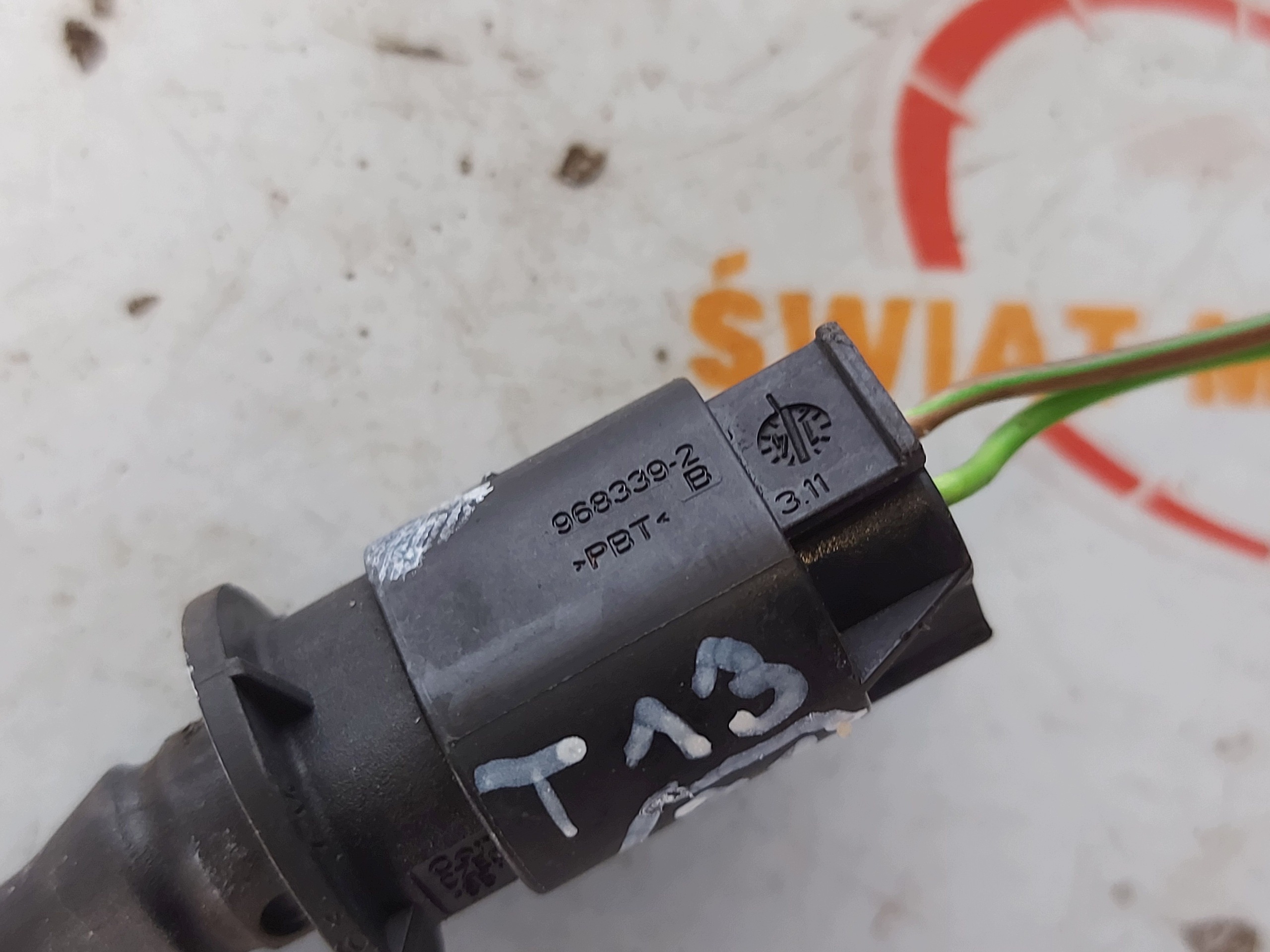 Mercedes C W205 C220 Temperature Sensor 968339-2 image 3