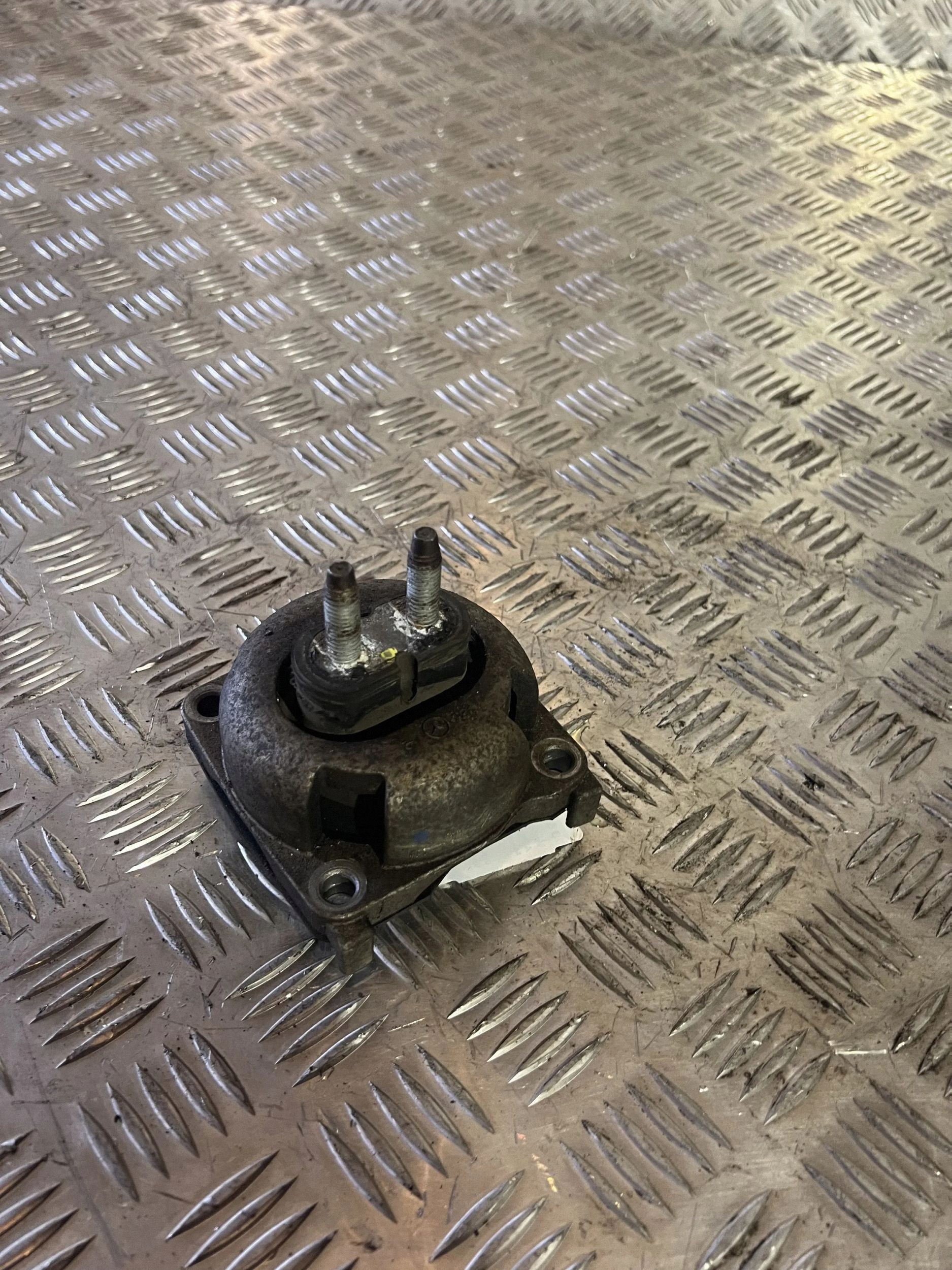 Mercedes-Benz GLE (W166 - C292) Supporto motore A1662401118