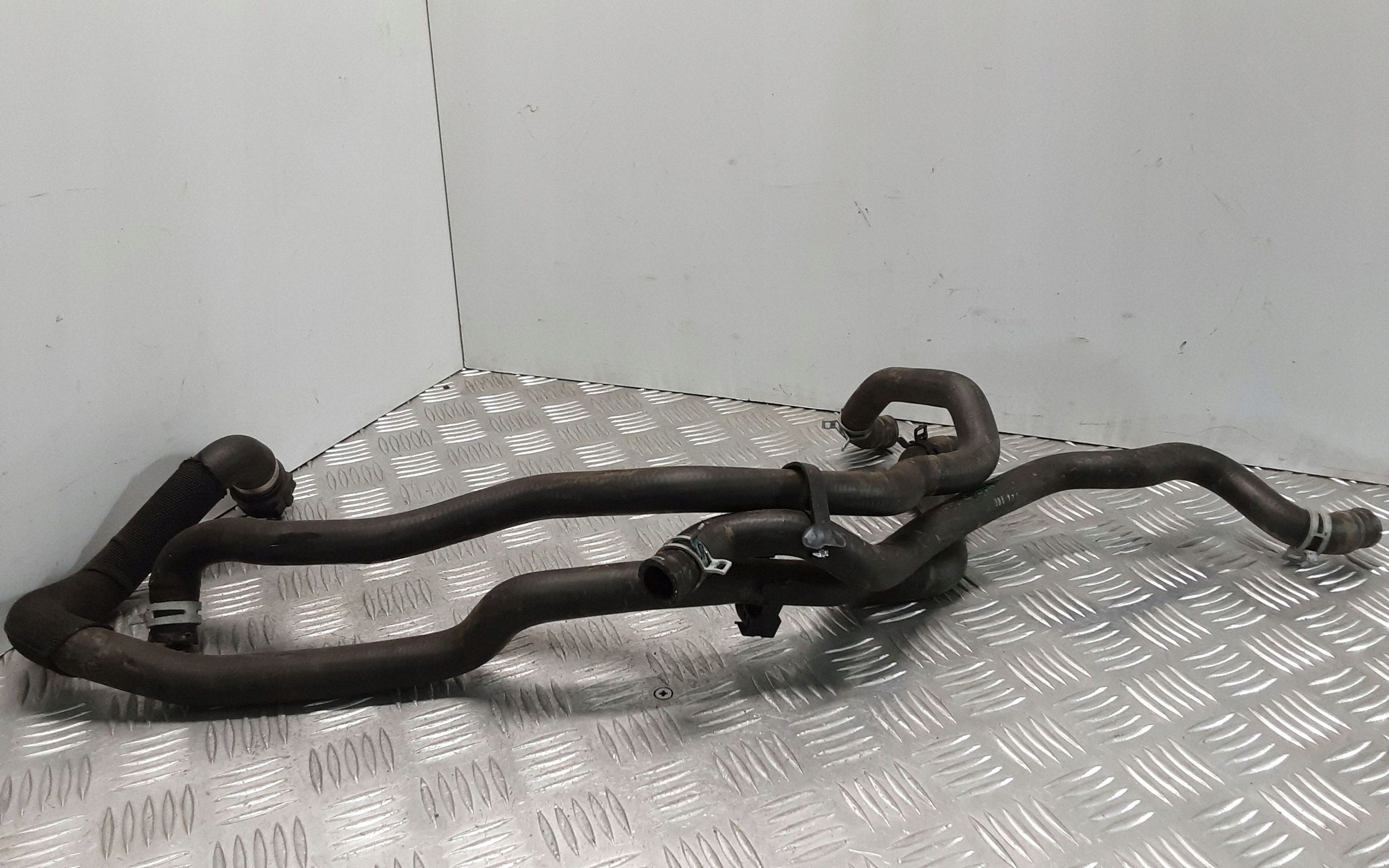 BMW 5 F10 F11 Lämmittimen letku 6453911916905