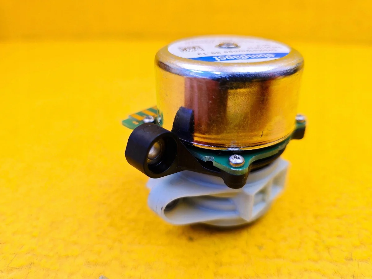 Pompe AdBlue MERCEDES BMW 9373513019 image 5