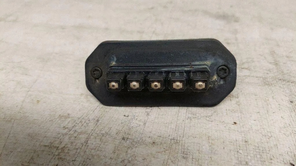 Sensor de cierre de puerta Renault Master III image 2