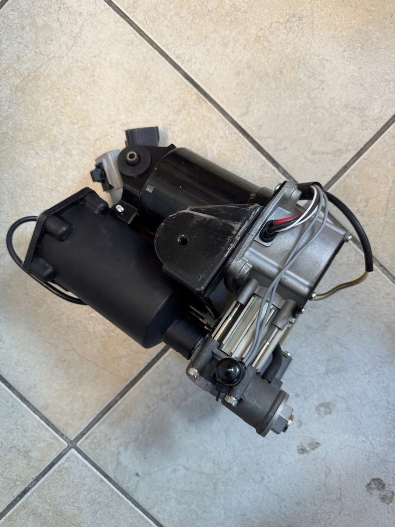 Compresseur de suspension Range Rover D069283 image 6
