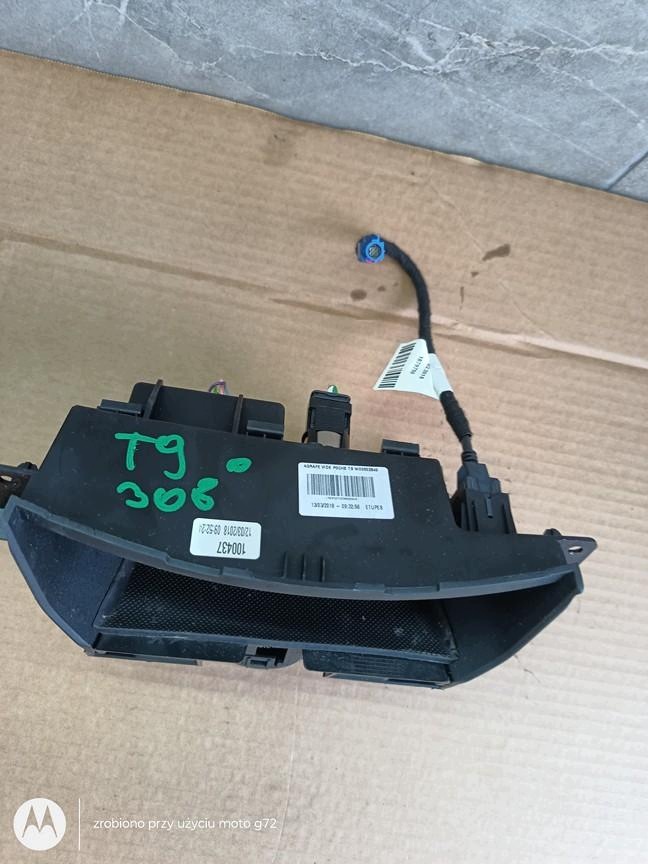 PEUGEOT 308 T9 USB 12V OBD-suojus 9801835677