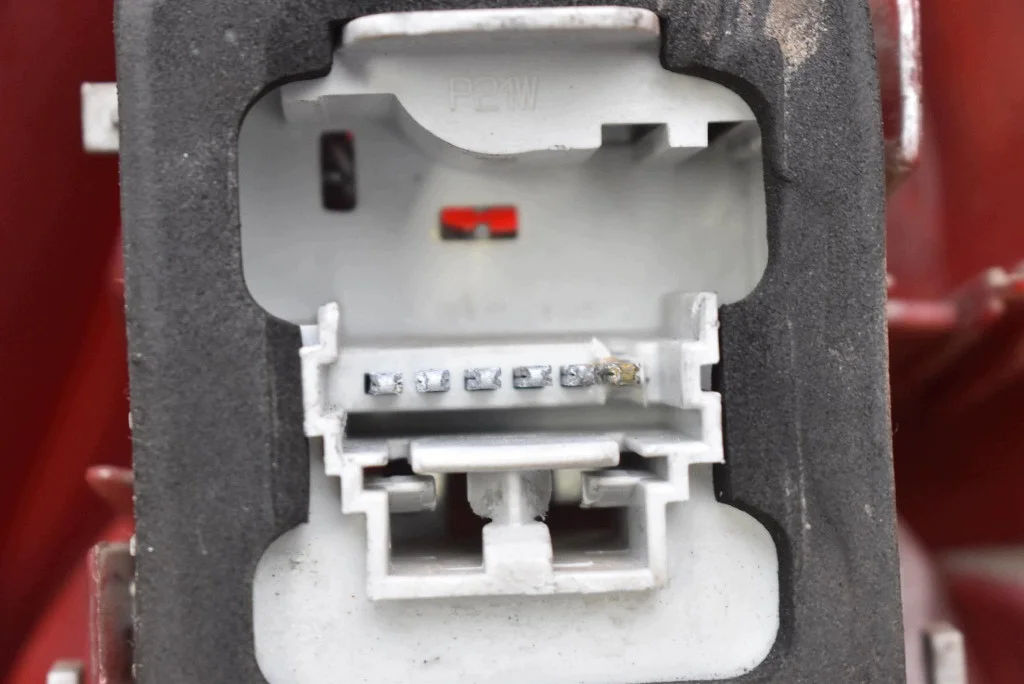 Luz trasera izquierda Renault Clio II 5D HB image 7