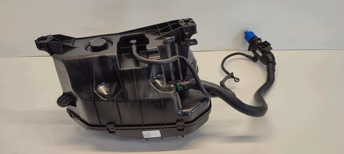 Skoda Superb 4 AdBlue Tank 3WA131877B image 5