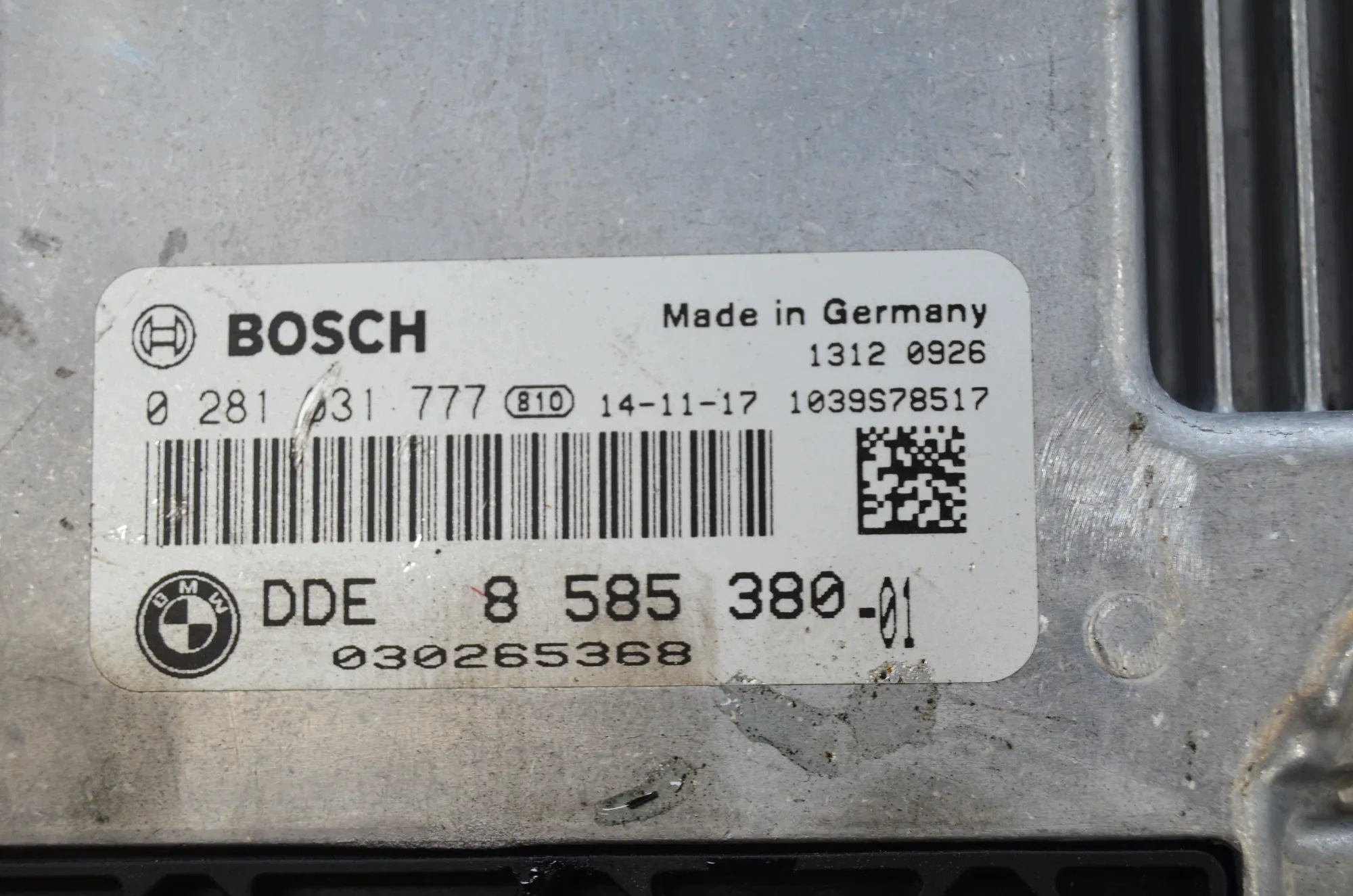 BMW F10 530d Módulo de Controle do Motor 8585380 image 8