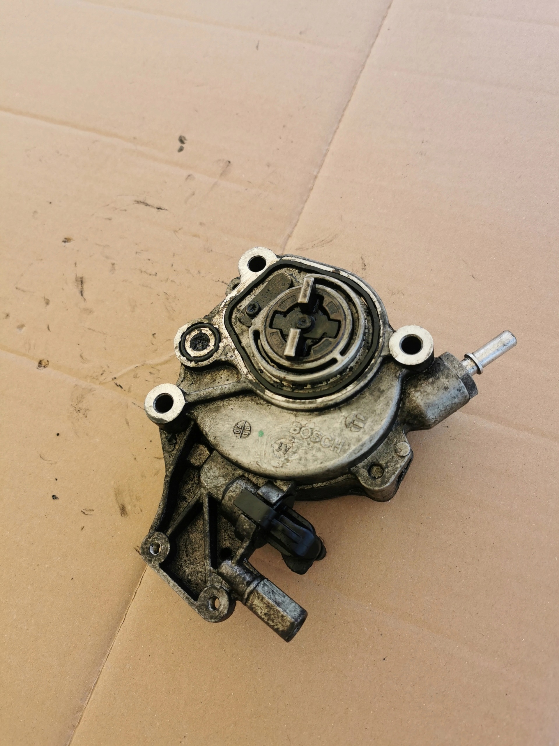 Pompe à vide Ford S-MAX 2009 2.2 TDCI image 3