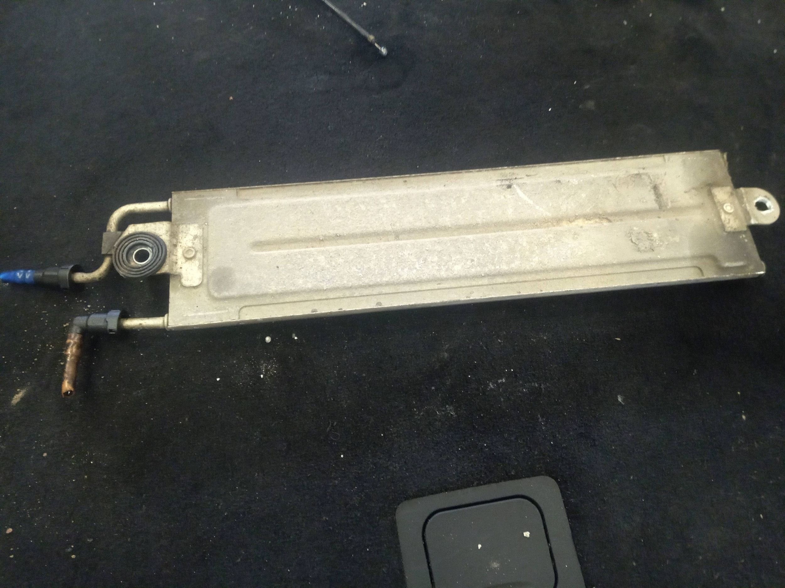 Radiateur de carburant VW Passat B6 3C0203491A image 2