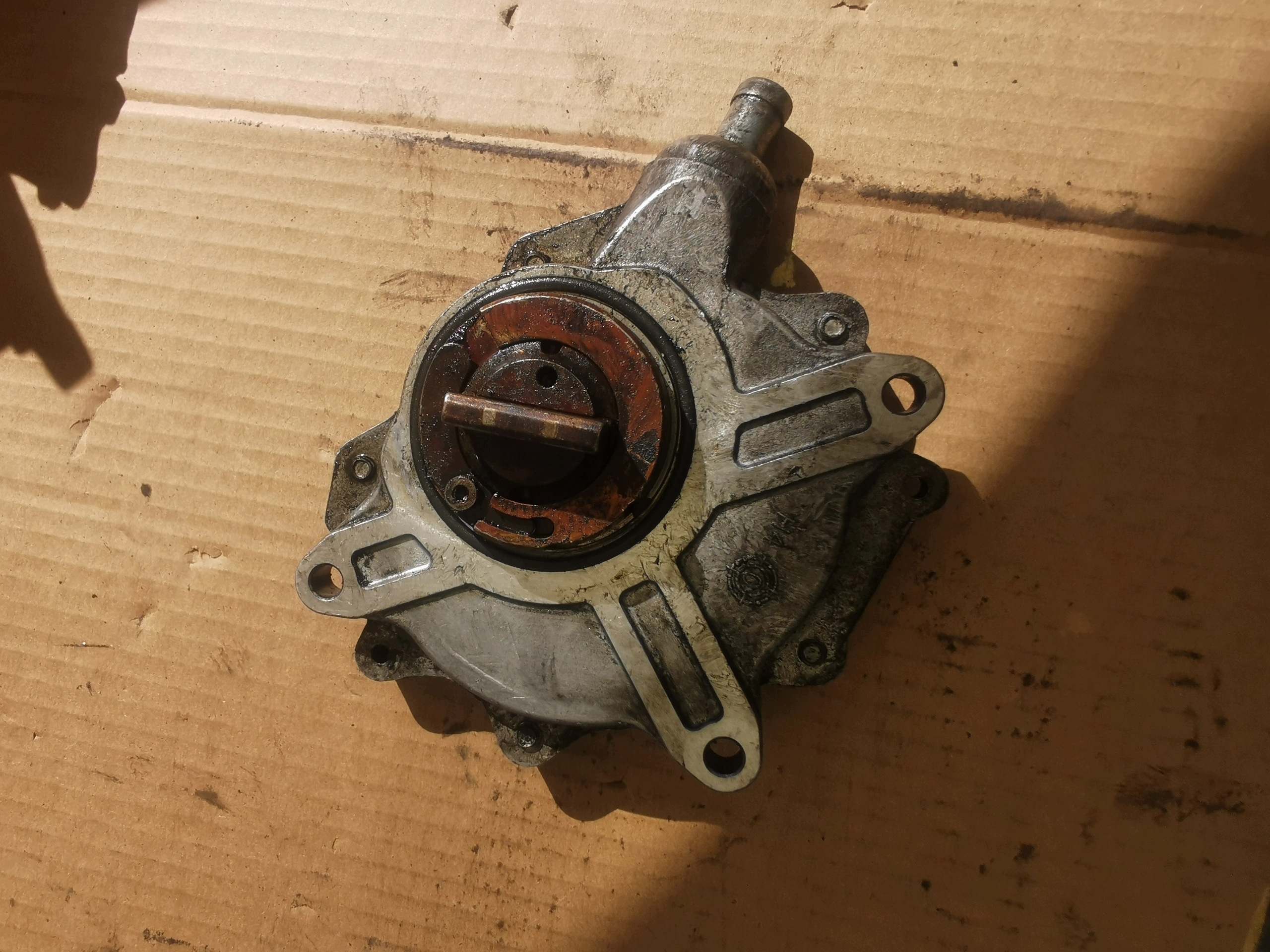 BMW E46 320i 318i Vakuumpump 1166750265605 image 4