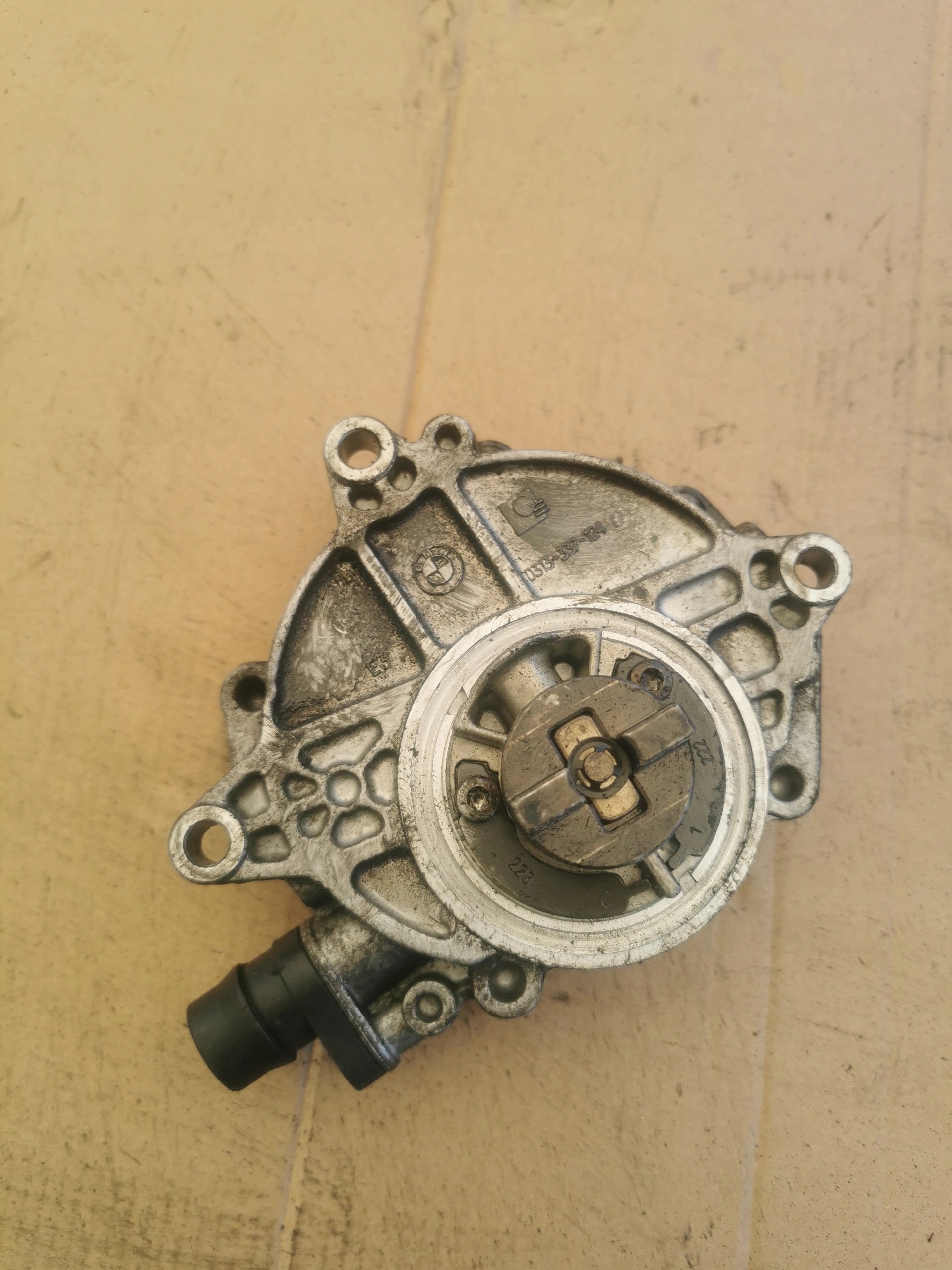 BMW E60 520i Pompe Vacum 0313-327-116 image 7