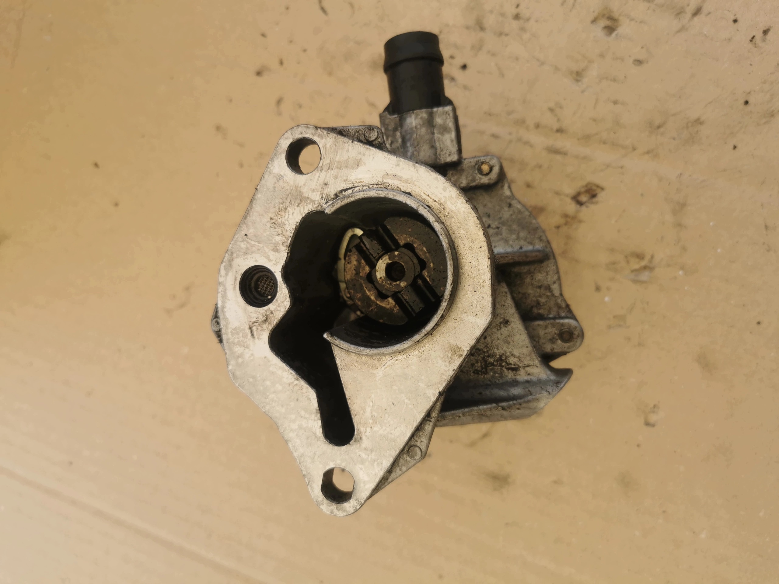 Pompe à vide Renault Clio III 1.5 dCi image 3