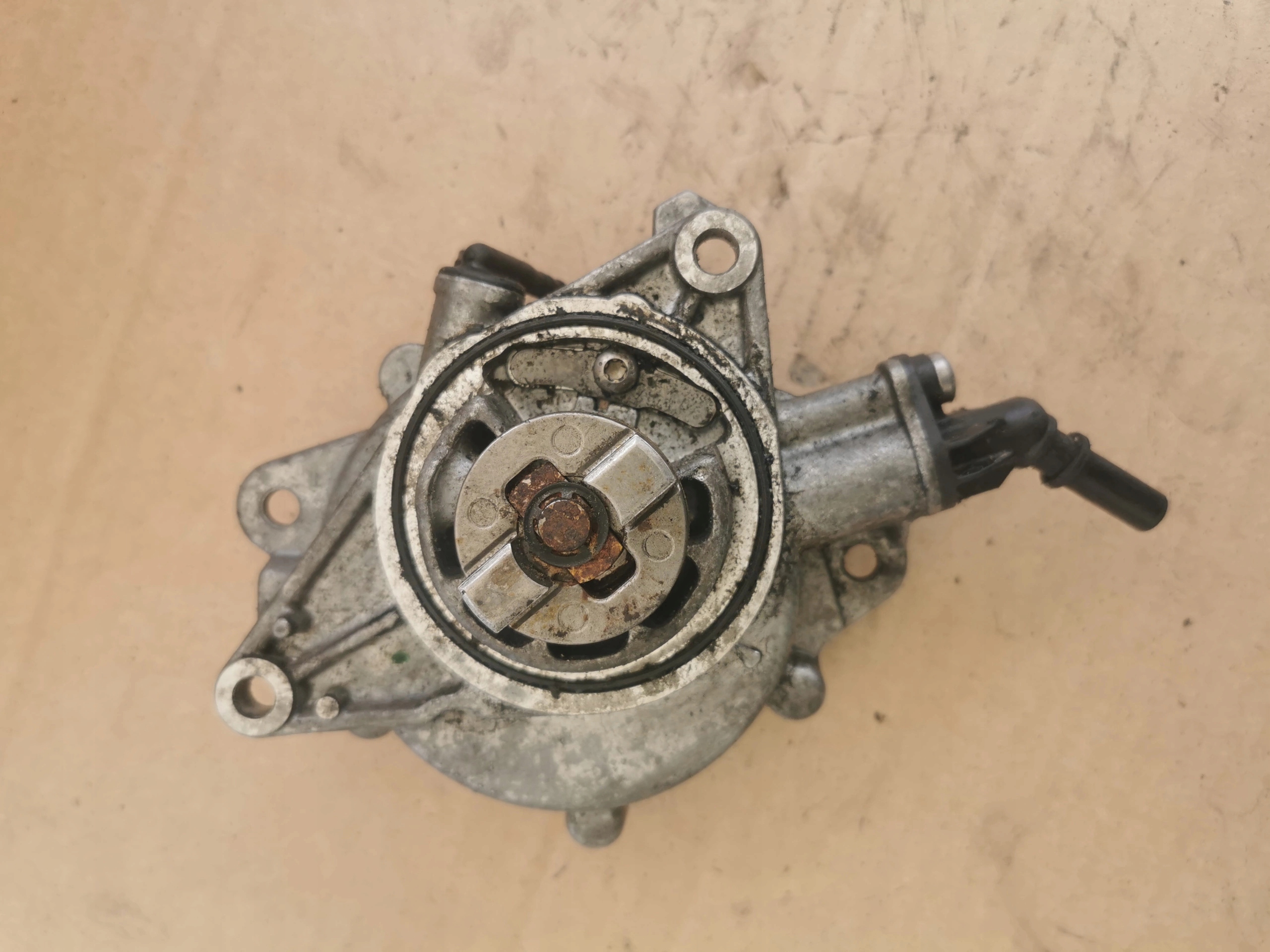 Vakuumpump Peugeot 508 SW I 1.6 THP 758642404 image 4