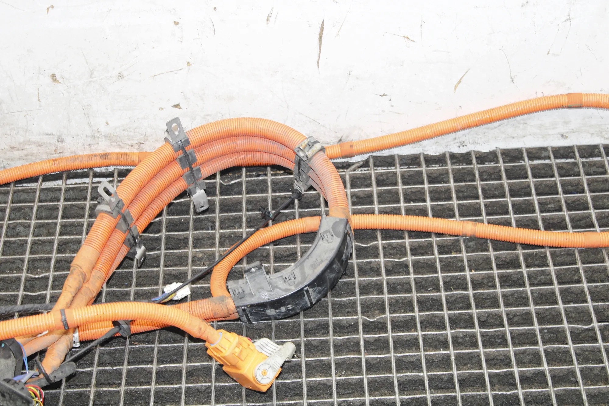 Cable de carga Volvo EX30 2024 315kW OEM 8891752591 image 3