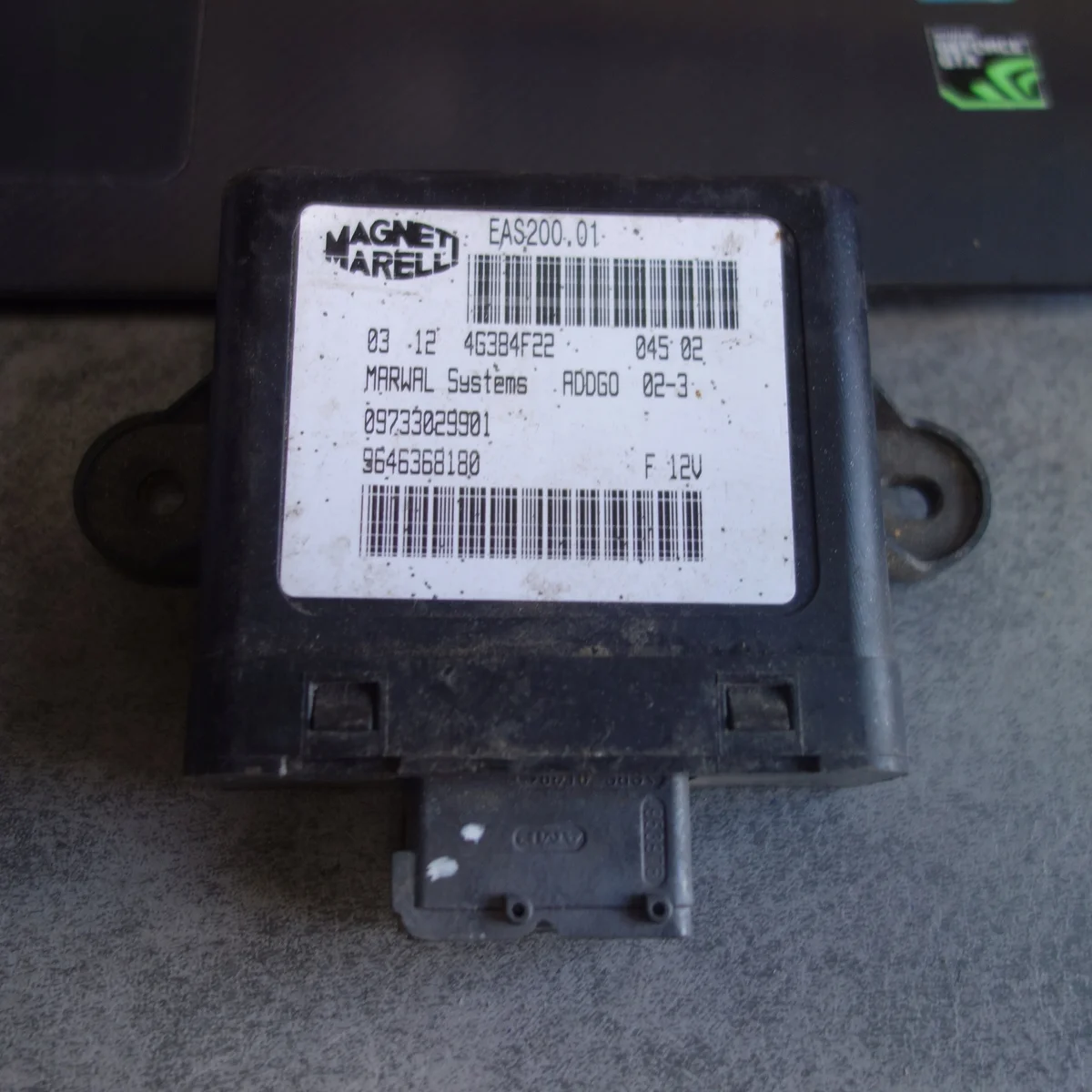 Module commande pompe carburant Peugeot 307 9646368180 image 2
