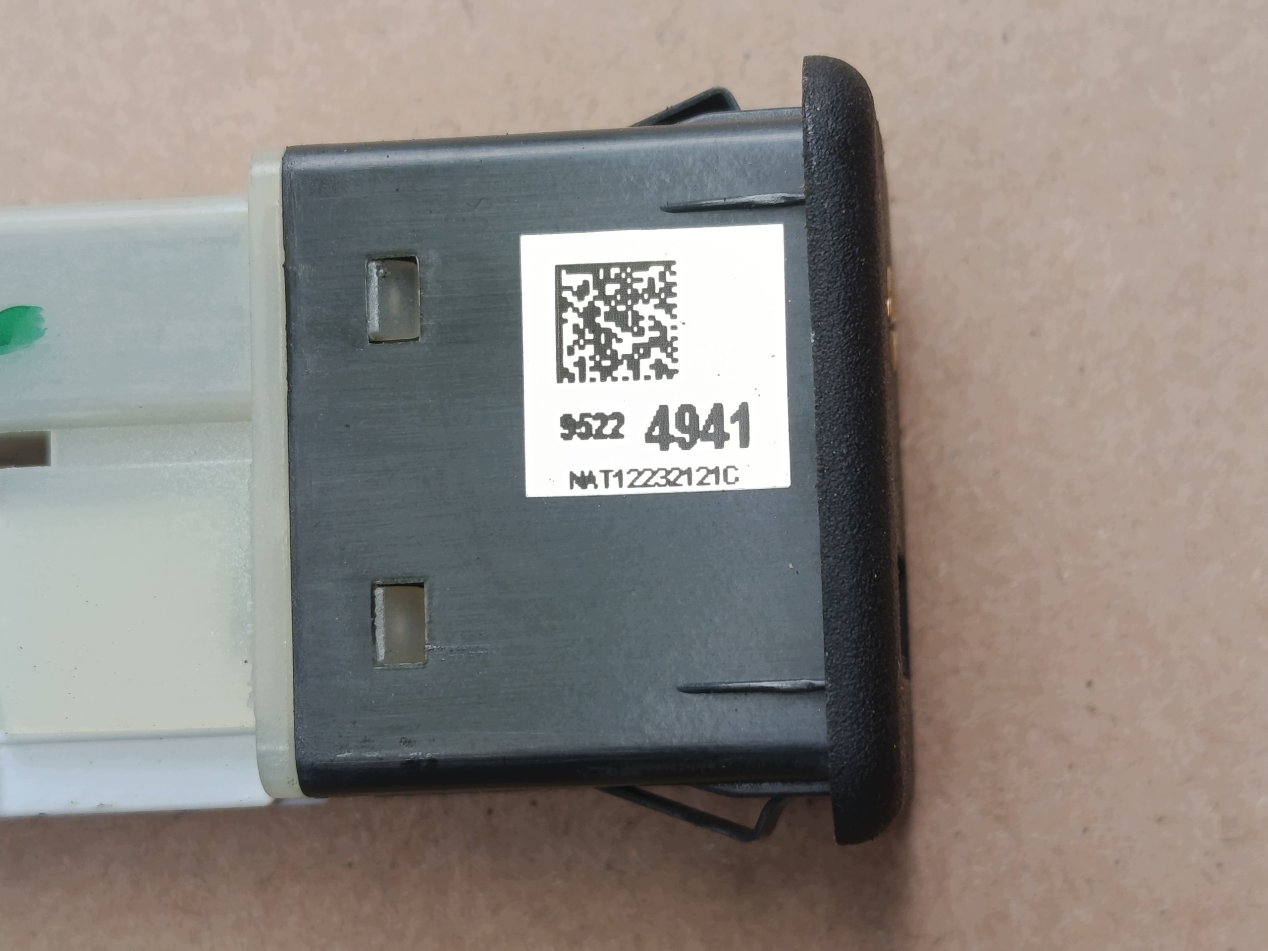 Tomada AUX USB Opel Adam 95224941 Usado image 4
