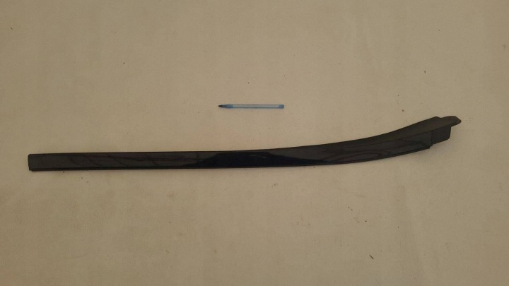 Tuulilasin tiiviste Oikea puoli Mercedes-Benz E W213 A2136901282