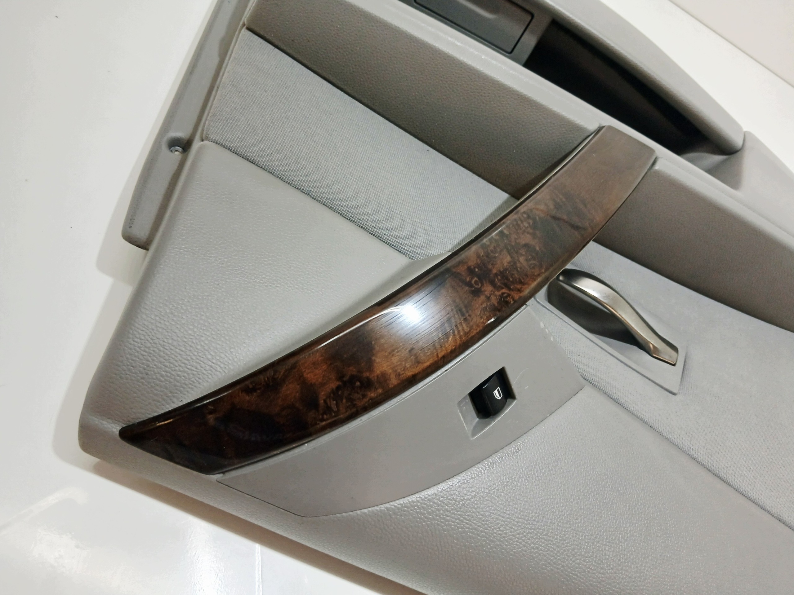 Panneau de porte arrière gauche BMW E60 E61 gris image 6