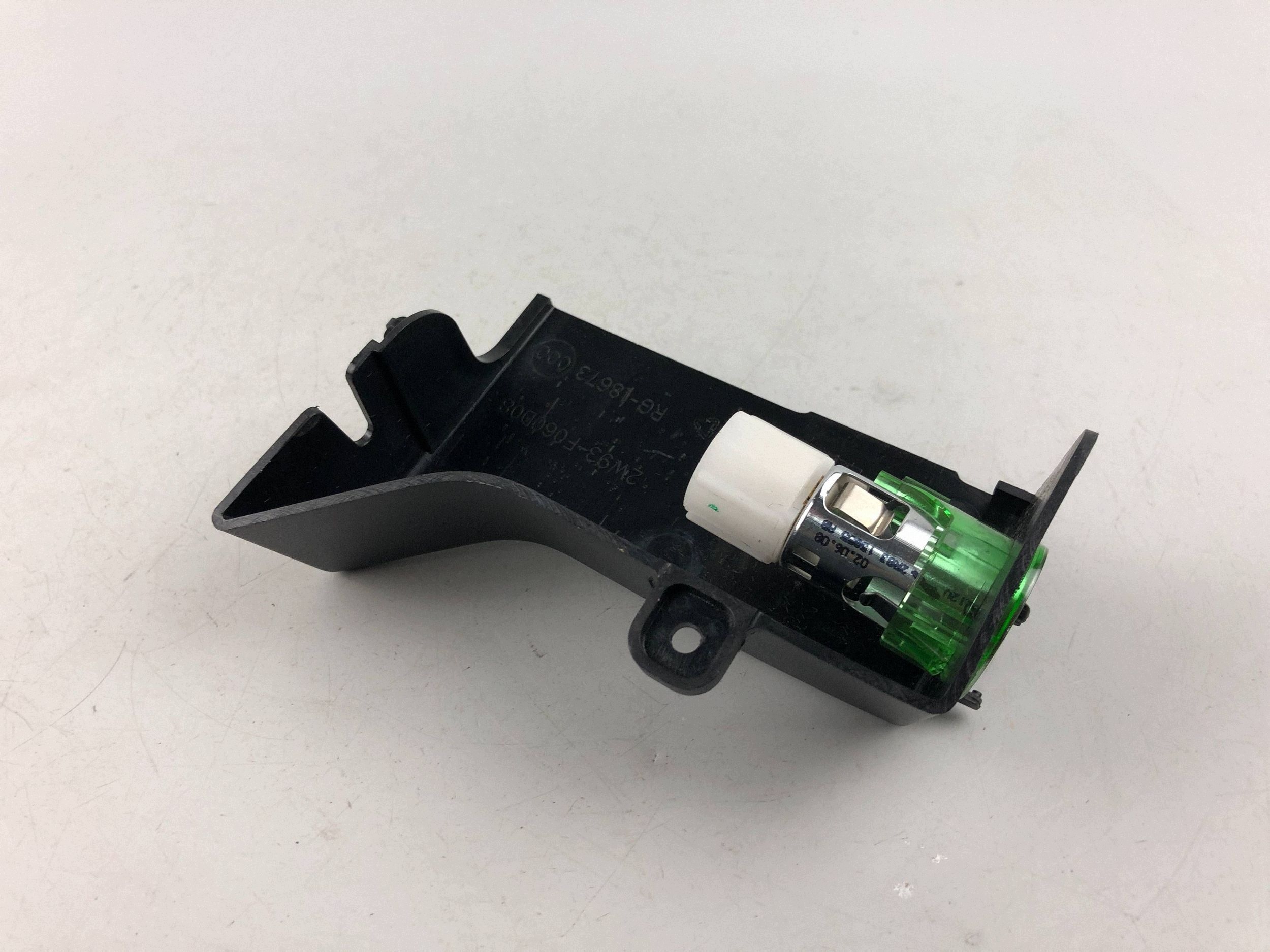 Jaguar XJ X350 12V-uttag (fram) 2W93F060D08 image 7