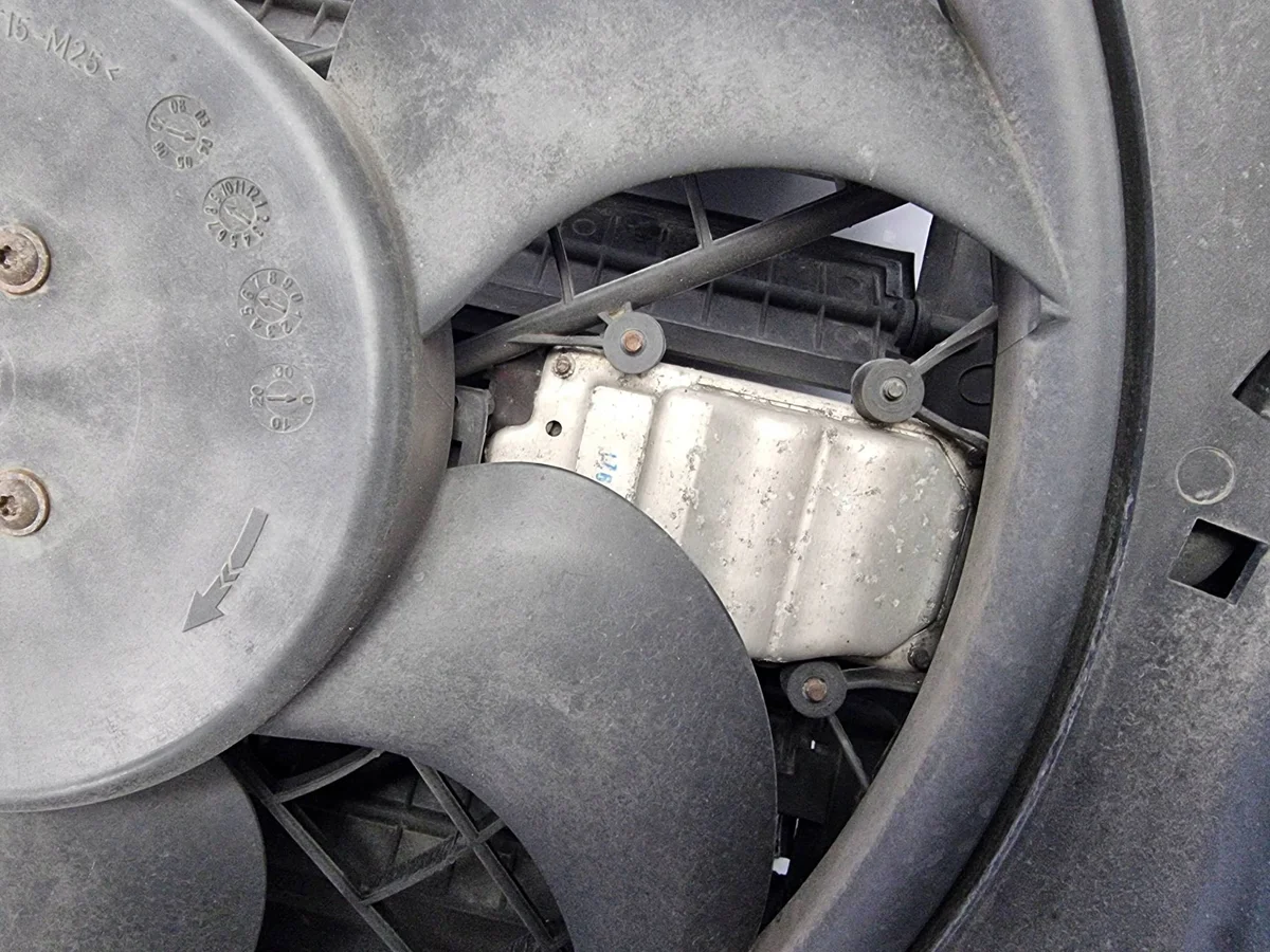 Ventilateur radiateur BMW E46 320d occasion image 6