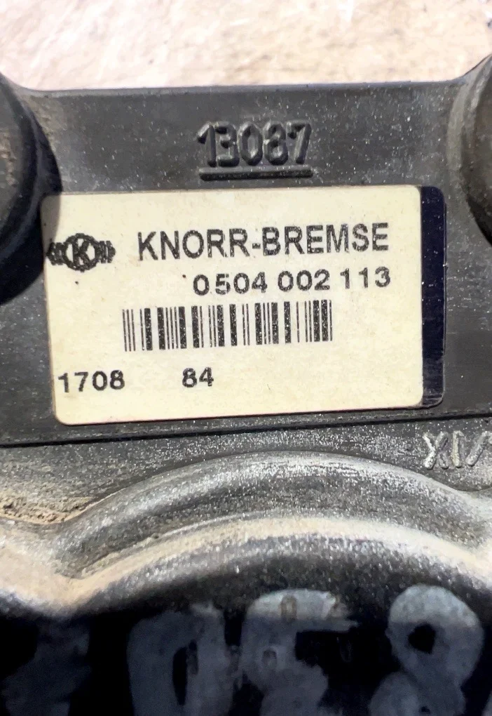 Regulateur niveau airbags 0504002113 image 2