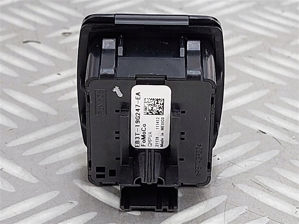 Toma de Encendedor Ford Ranger MK3 EB3T-19G247-EA image 3