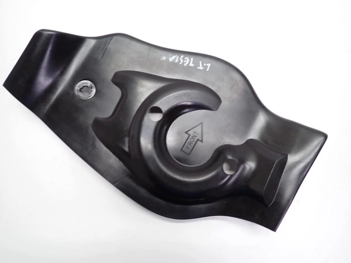 Plaque de protection sous-châssis gauche Tesla Model Y