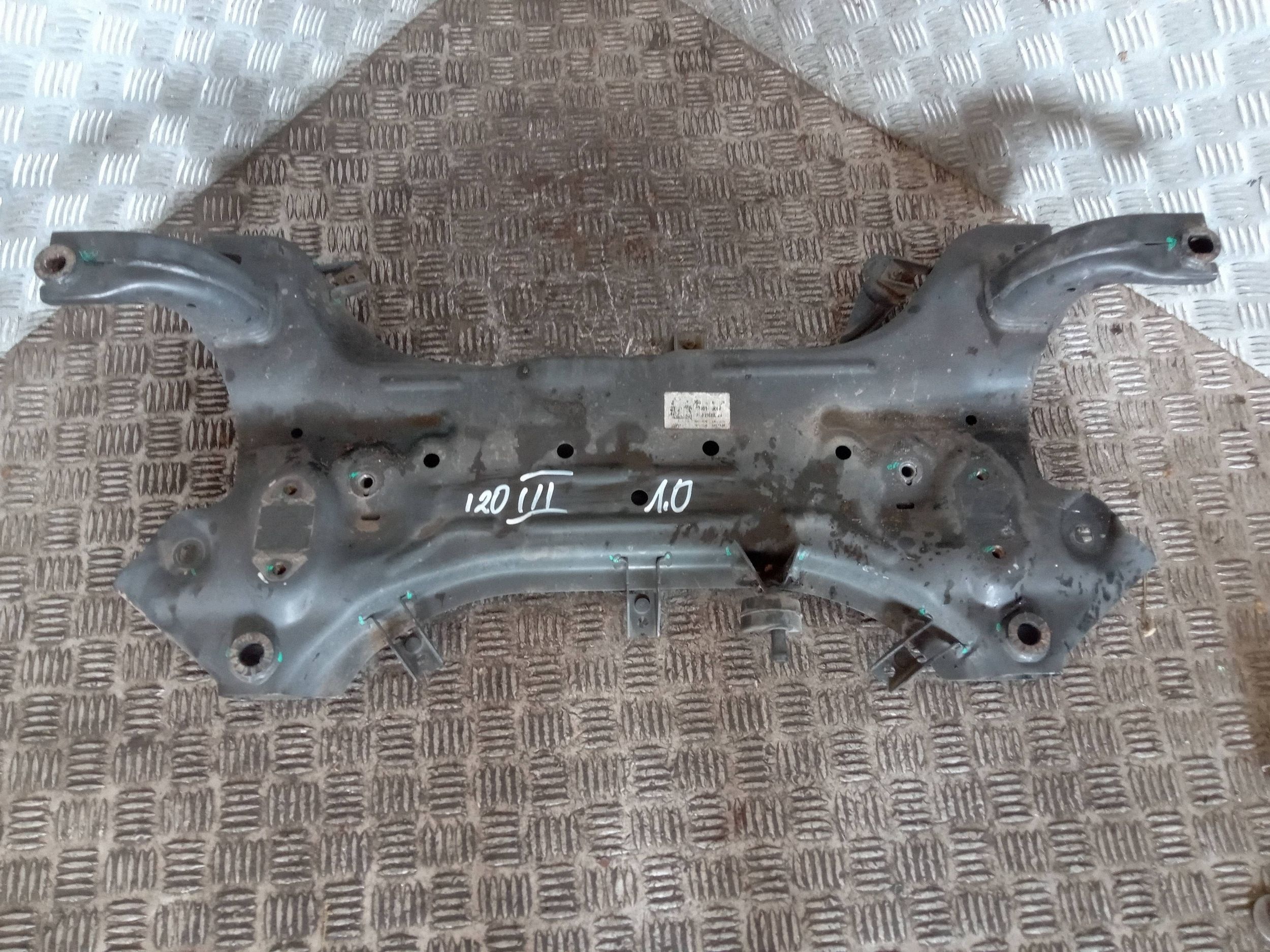 Hyundai i20 III Querträger Vorderachse Gebraucht OE 62401-Q0000 image 2