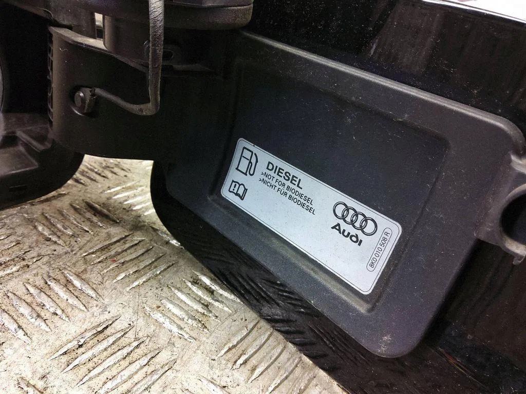 Tampa do Tanque de Combustível Audi A4 Cabrio 8K0010508R image 4