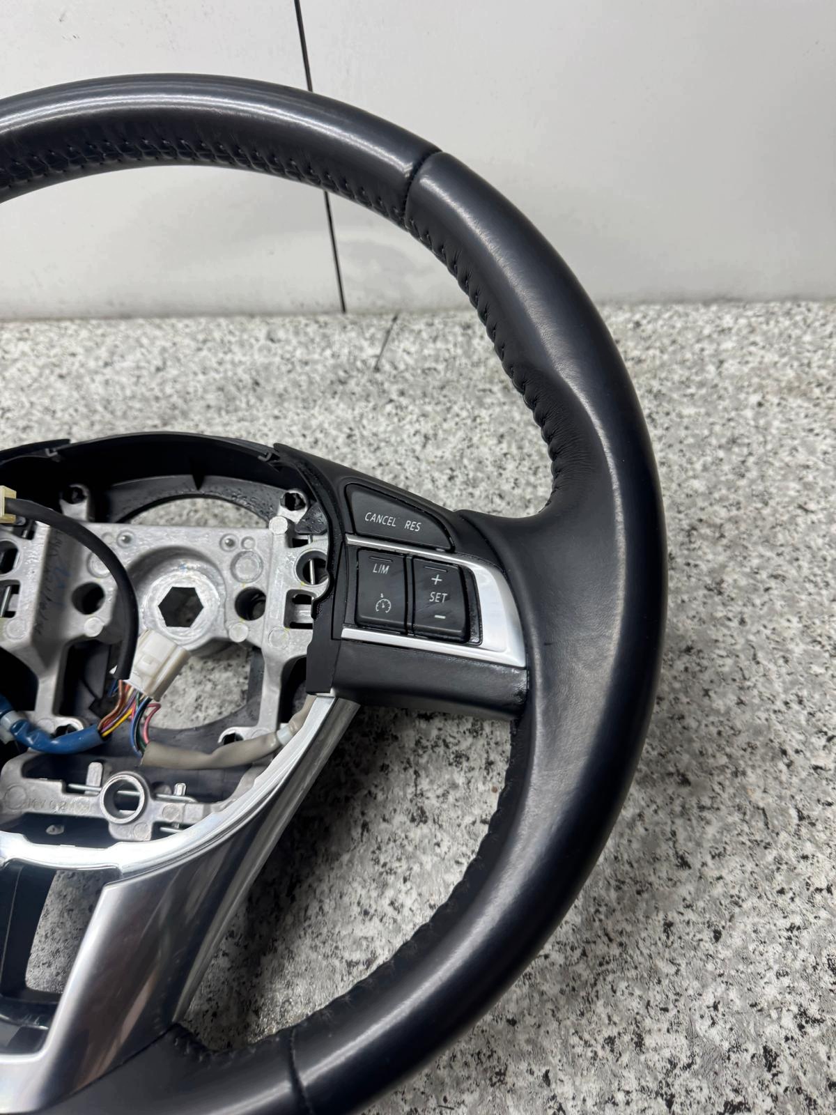 Volante de couro Mazda 6 GJ 2012-2017 original image 3