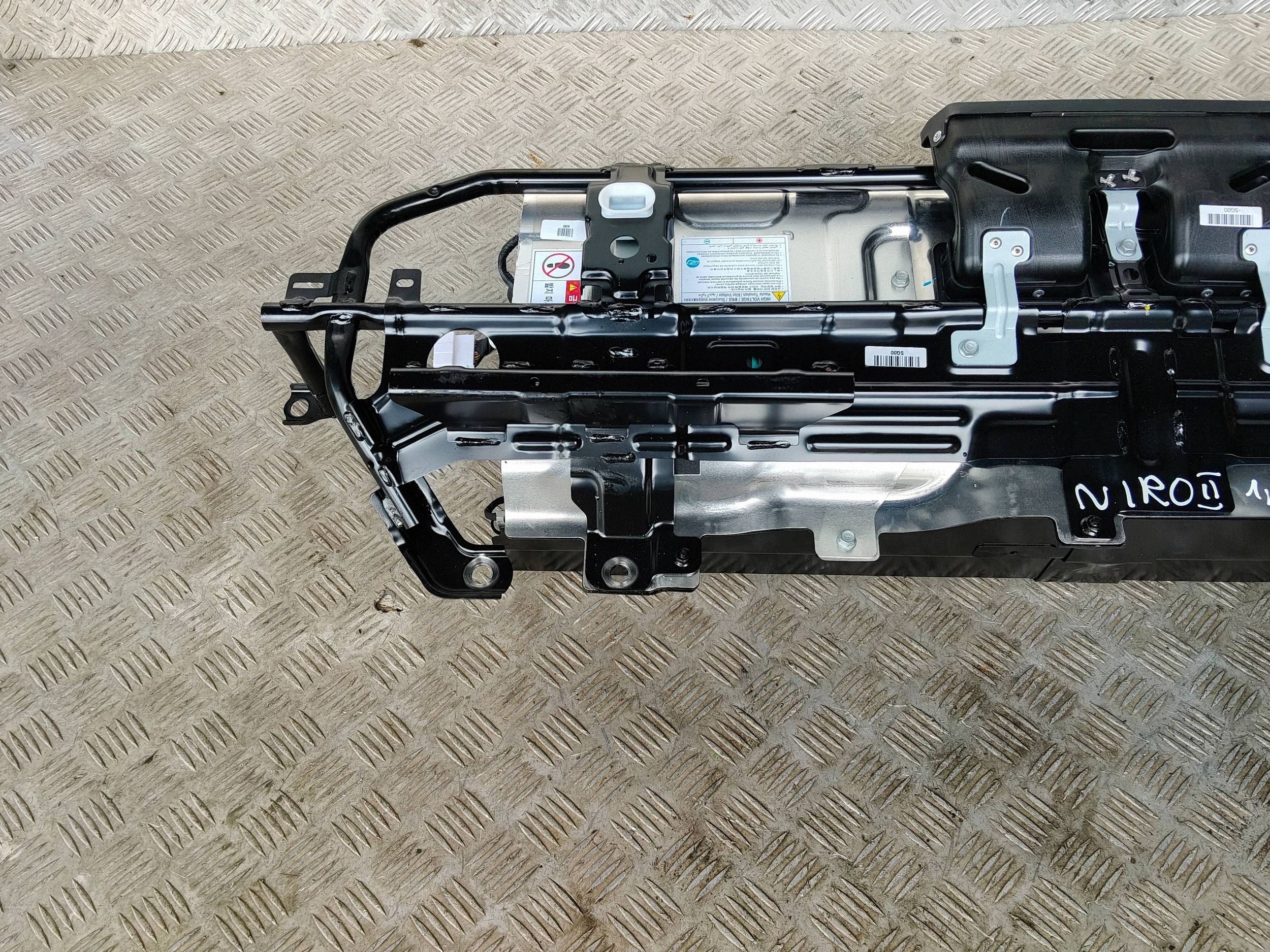 KIA NIRO II BATERY ACOMULATOR 1.6 HYBRYDA 37501-AT000 2022R