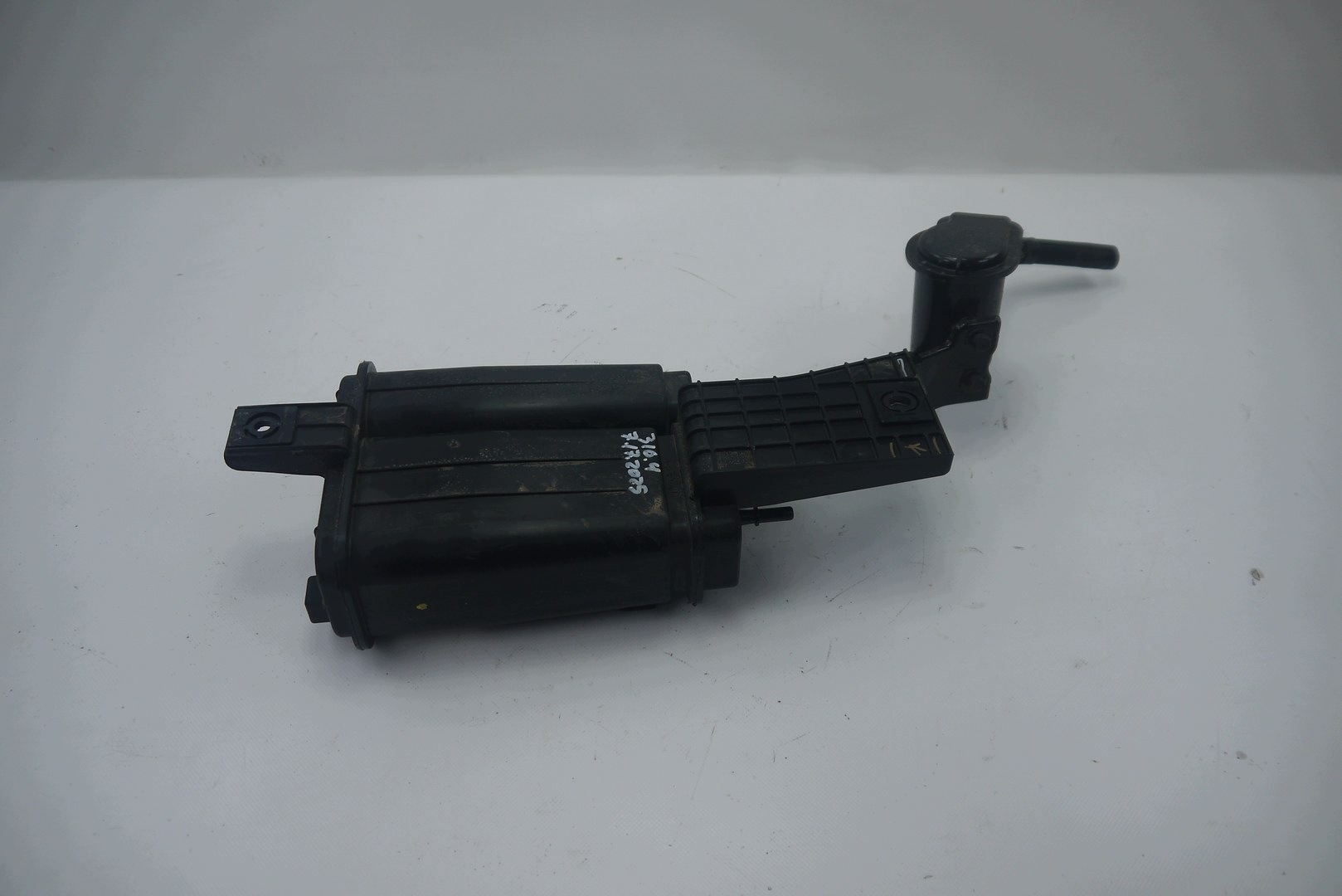 KIA K4 1.0 T-GDI 48V 26R Aktivkohlefilter Gehäuse image 6