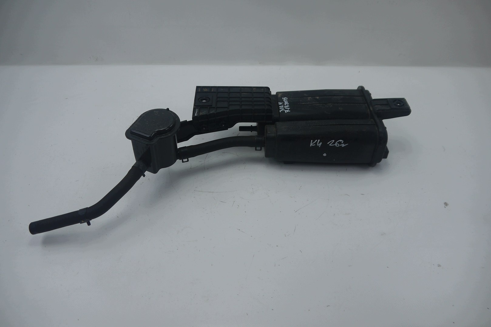 KIA K4 1.0 T-GDI 48V 26R Aktivkohlefilter Gehäuse image 8