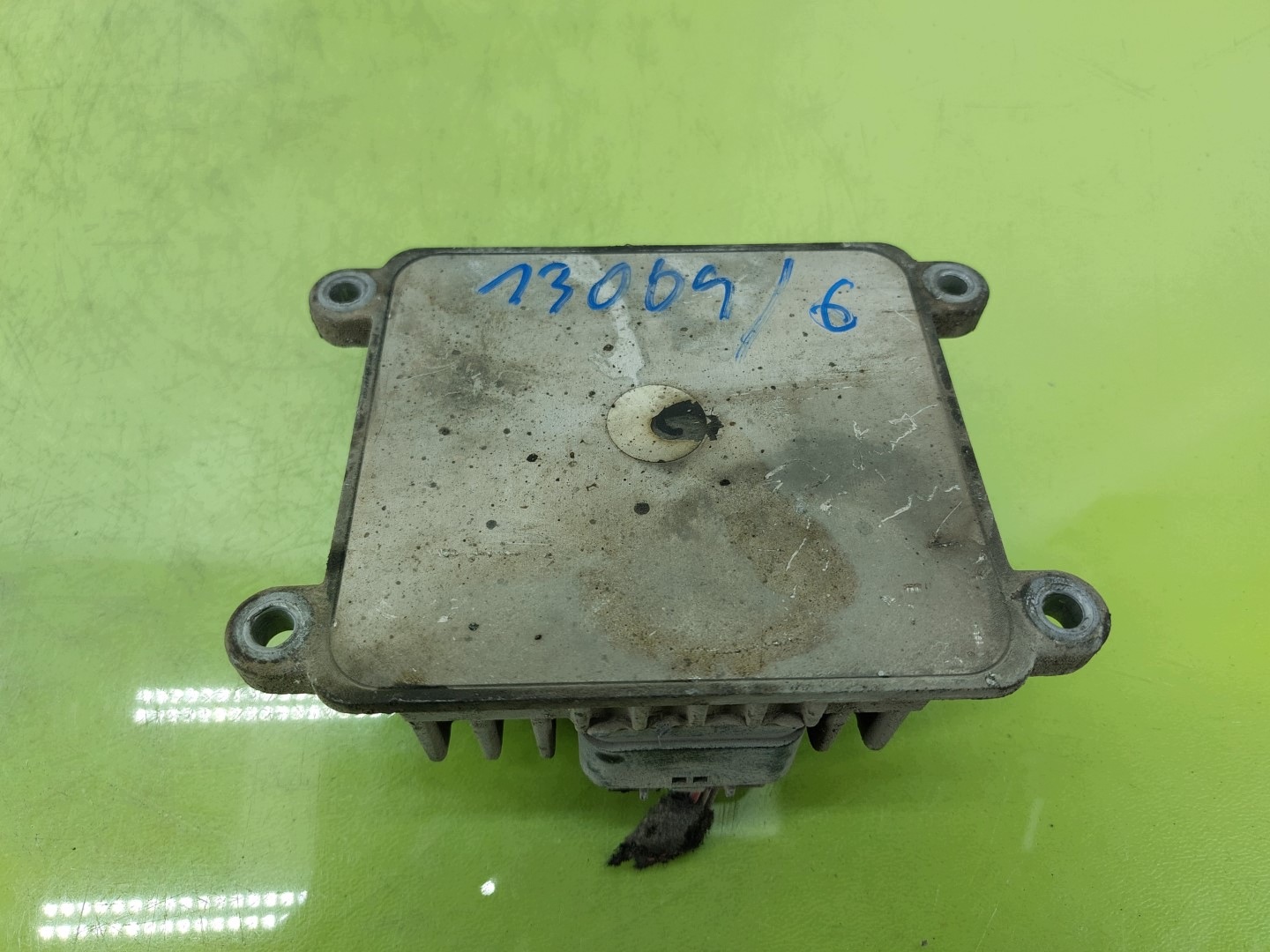 Opel Combo C 1.7 DTI brandstofpomp controller image 3