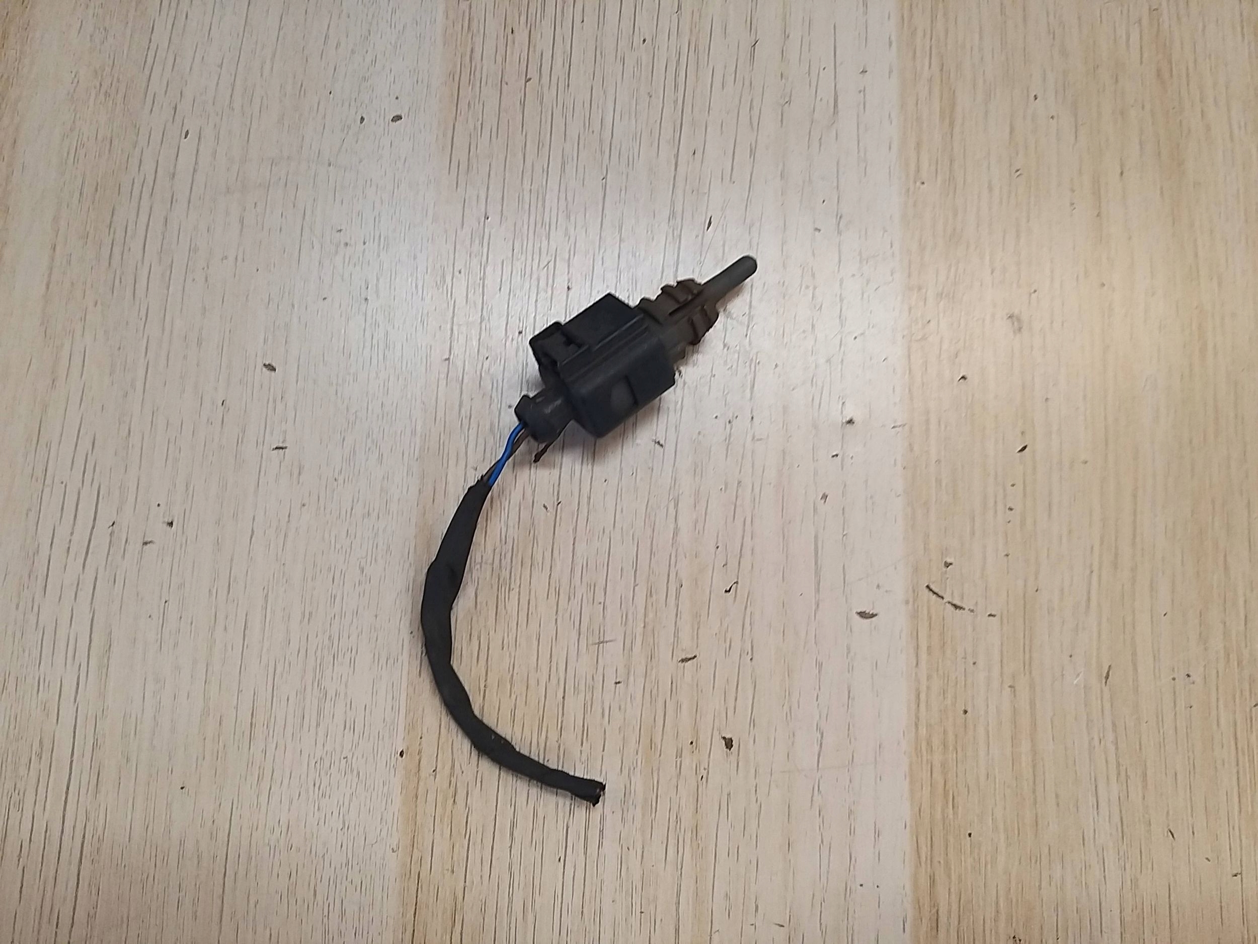 SEAT Leon III 5F Außentemperaturfühler OEM NNI12051