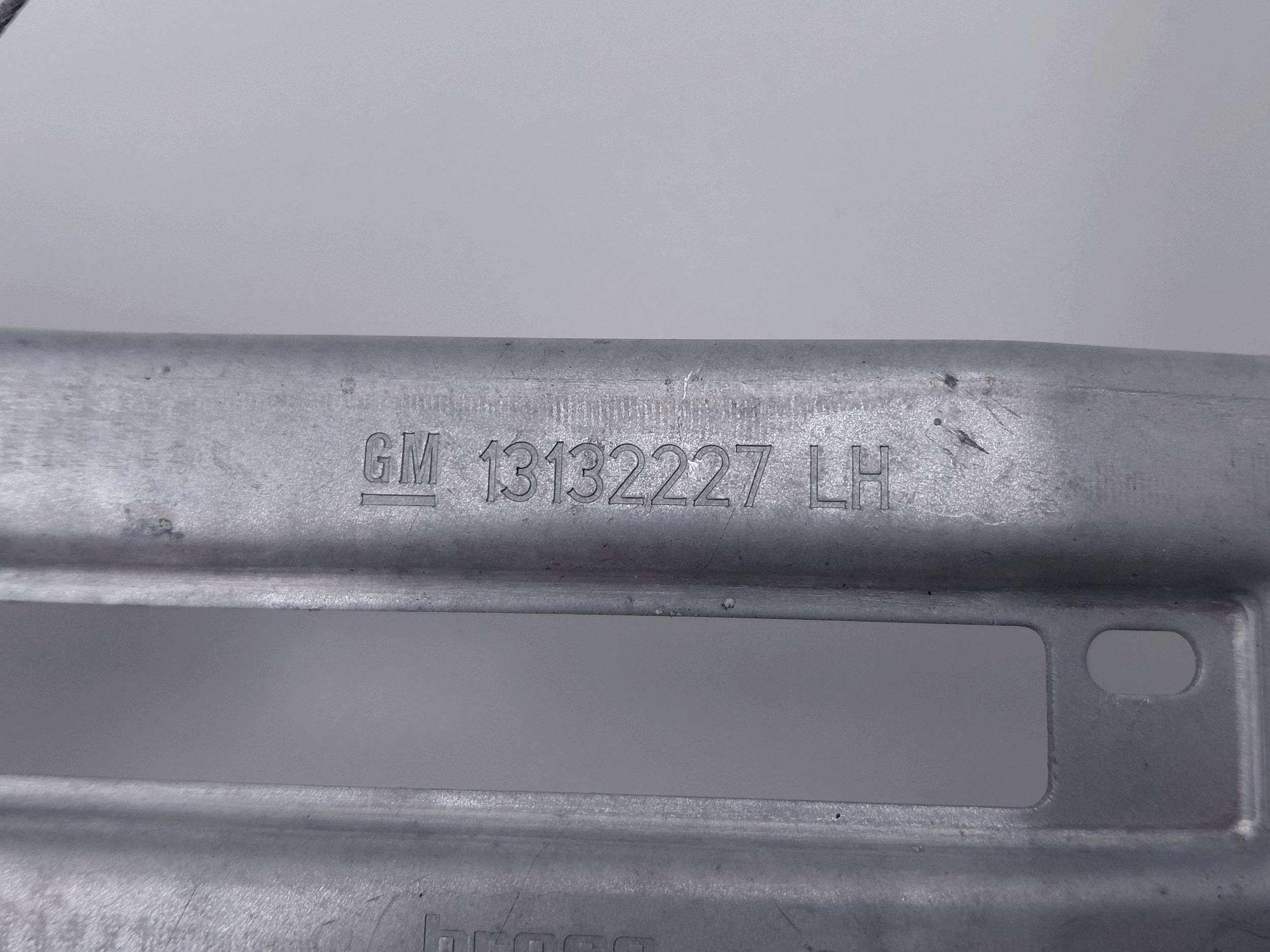 Manuaalinen ikkunannostin vasen taka Opel Zafira B DRC121217