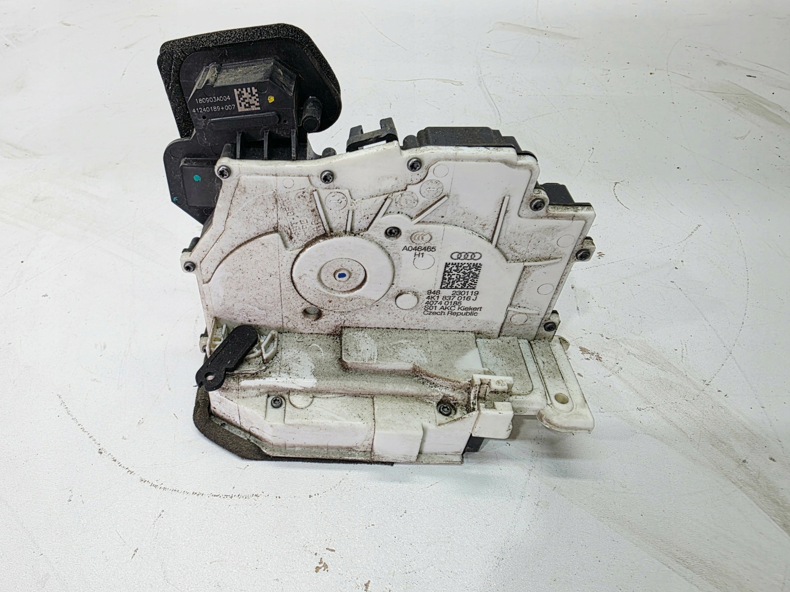 Right Front Door Lock Audi A6 C8 4K1837016J 9 Pin