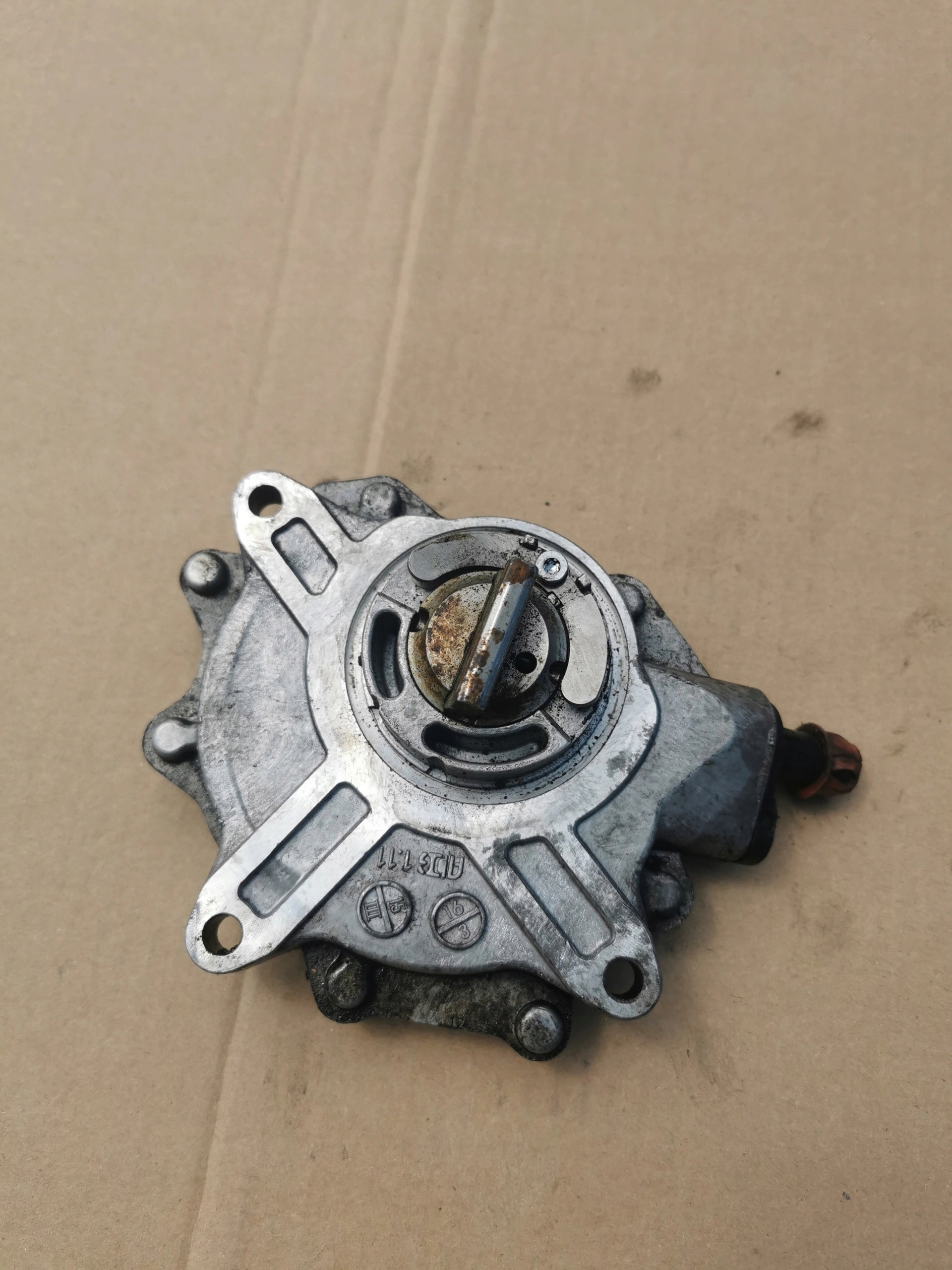 Bomba de vácuo BMW E92 E90 E60 E46 E87 Usada image 4