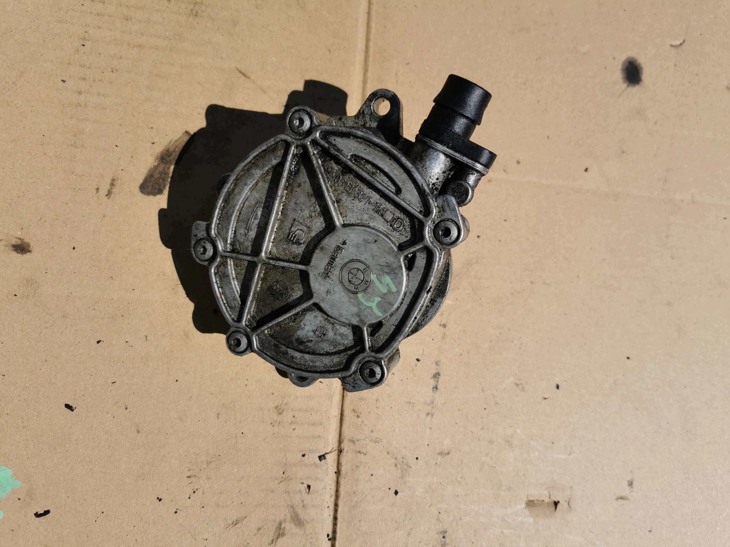 BMW E60 520i vacuümpomp 0313-337-124 image 2