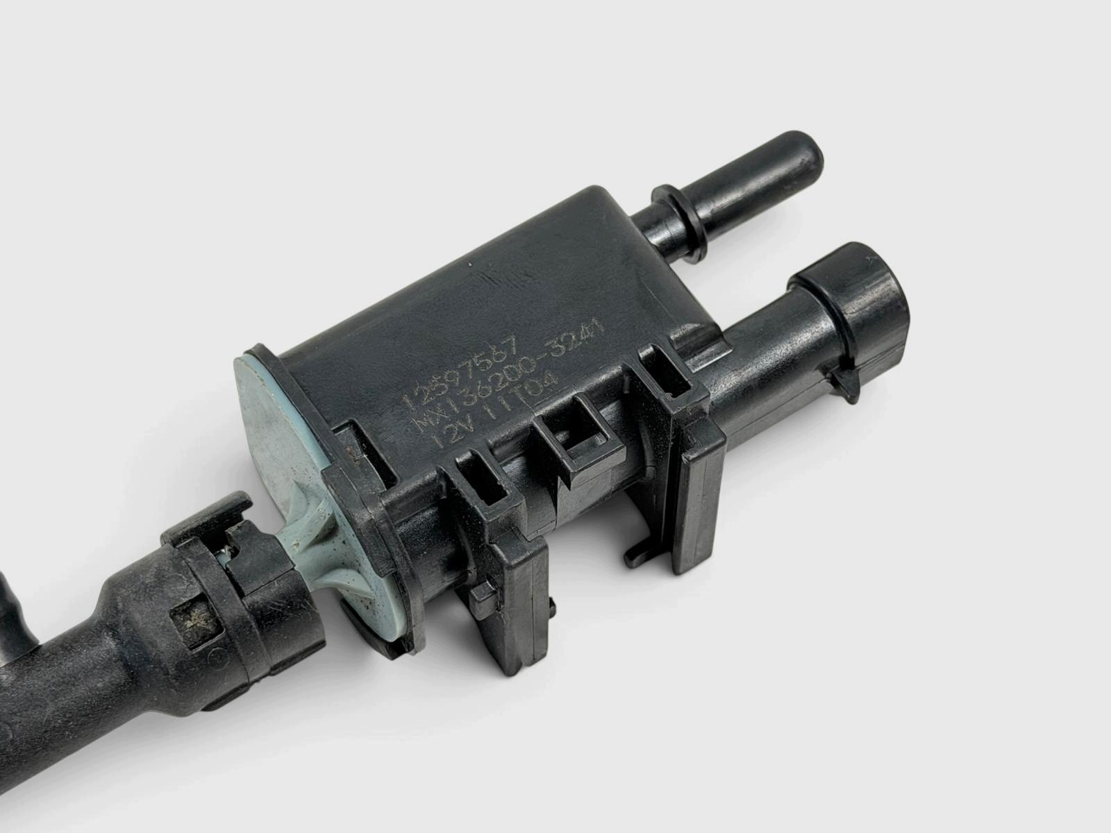 CADILLAC ESCALADE 6.2 V8 07-14R Bränsleångsventil EVAP OEM 12GM201A image 4