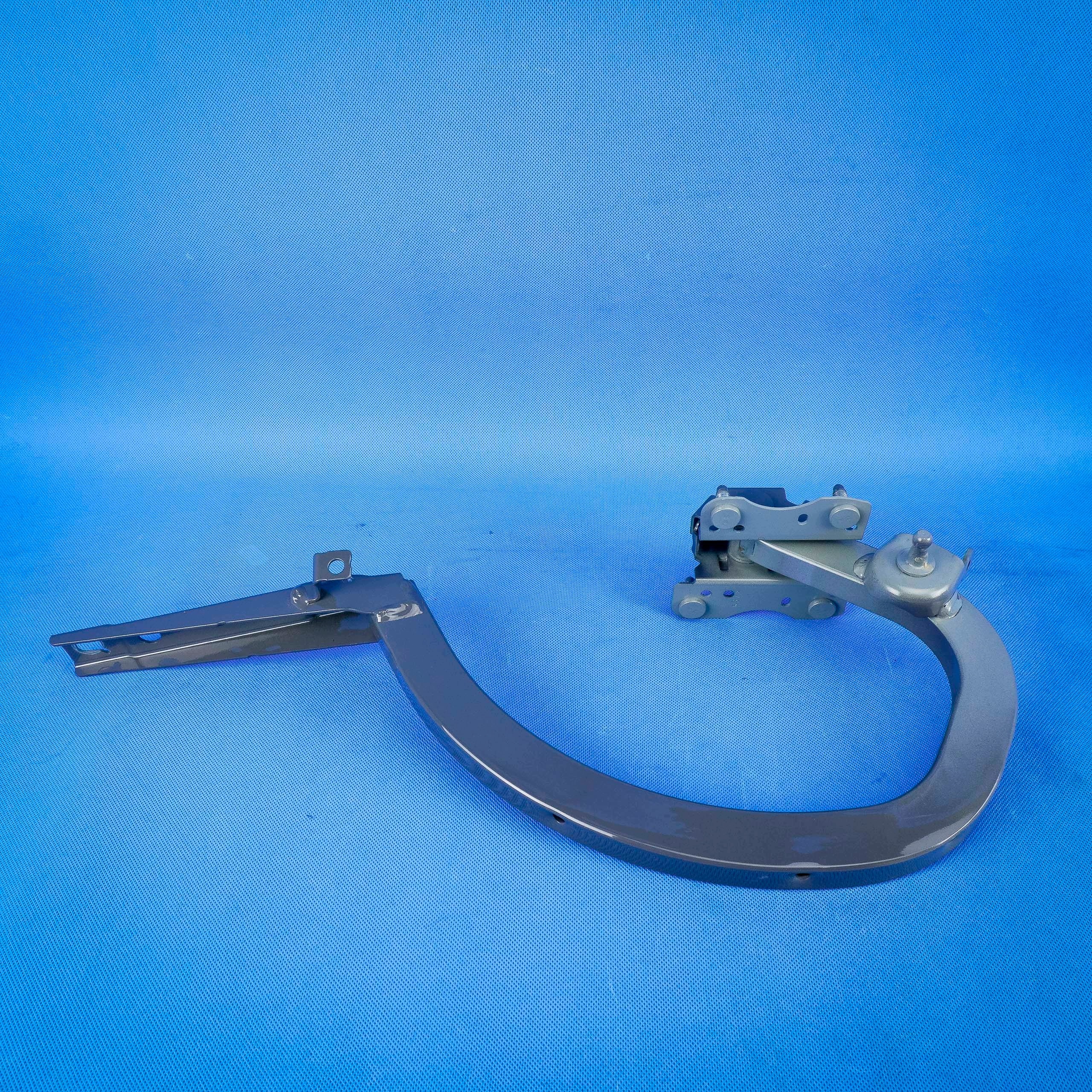 BMW 5 G30 Tailgate Hinge Right Used image 2