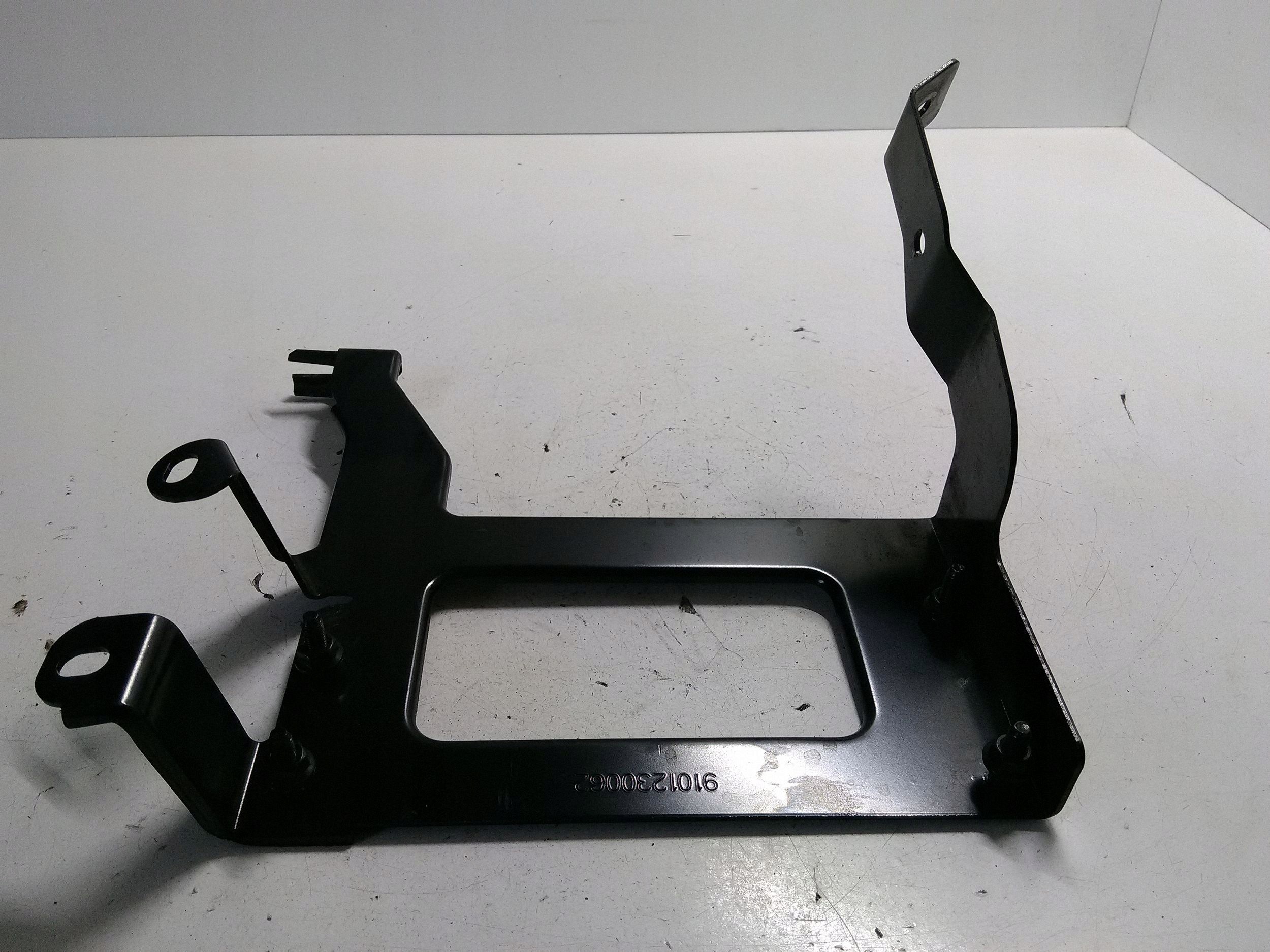 Engine Computer Mount KIA Sportage 9101230062 image 3