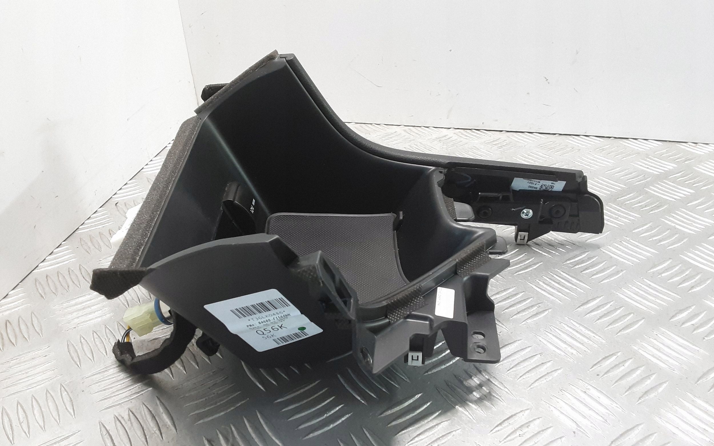 KIA Sportage 2019 Zigarettenanzünder vorne 84690F1501 image 3