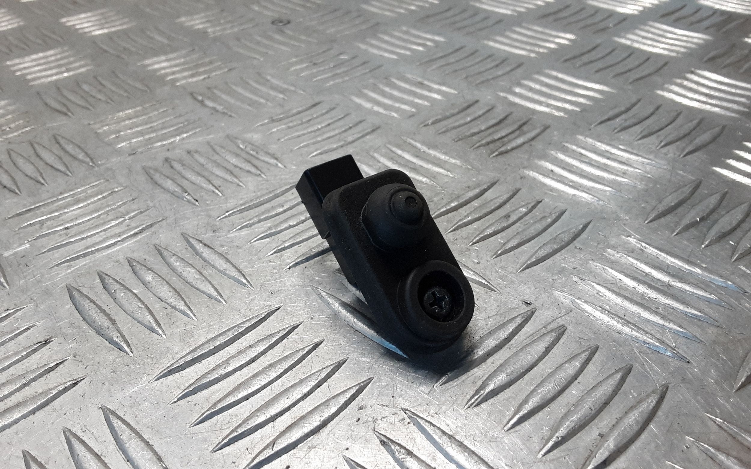 Mitsubishi Outlander 2019 Achterdeurcontactsensor ERN65767 image 2