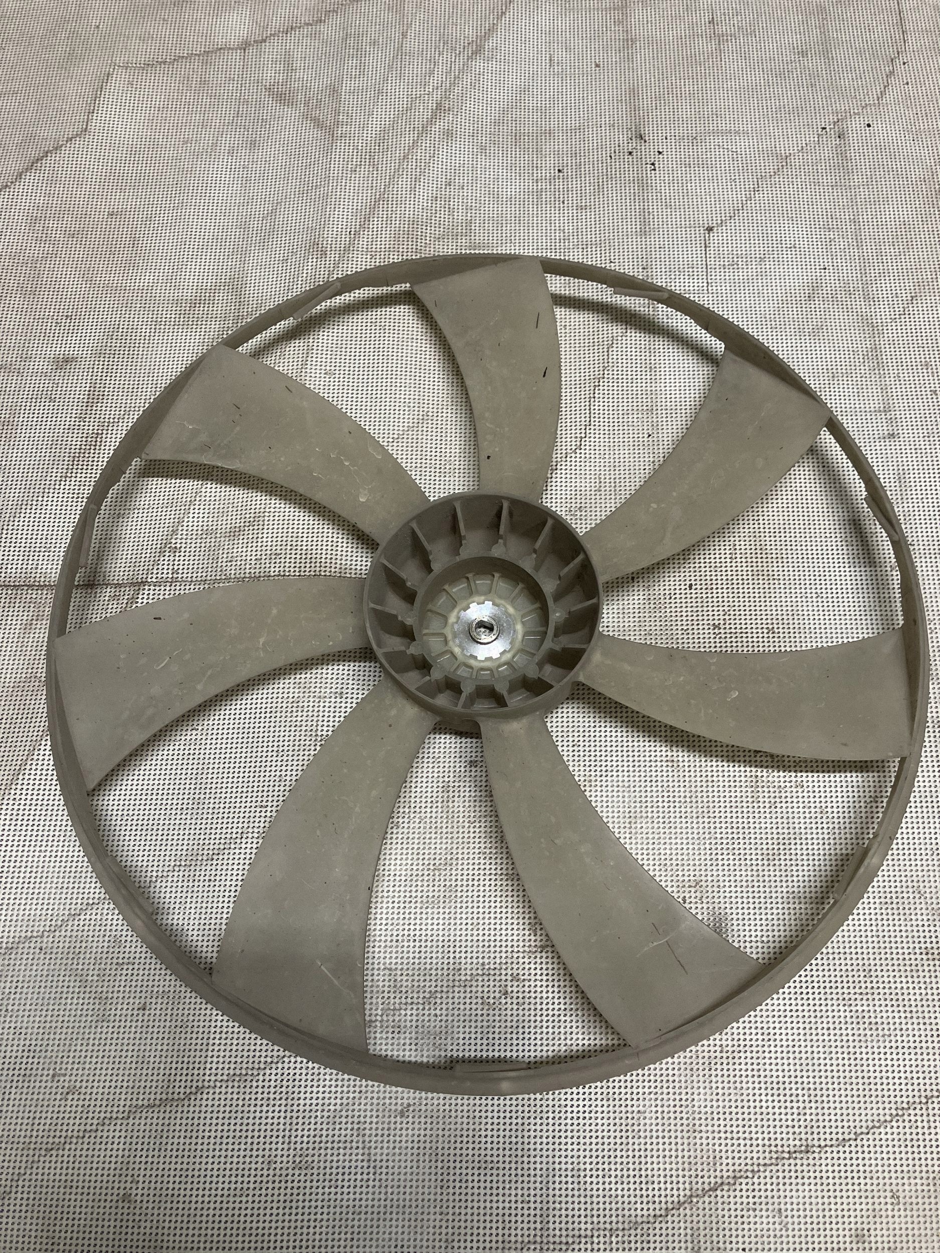 Lexus GS 300/350/430/450H Radiateurventilator ERN65882 image 3