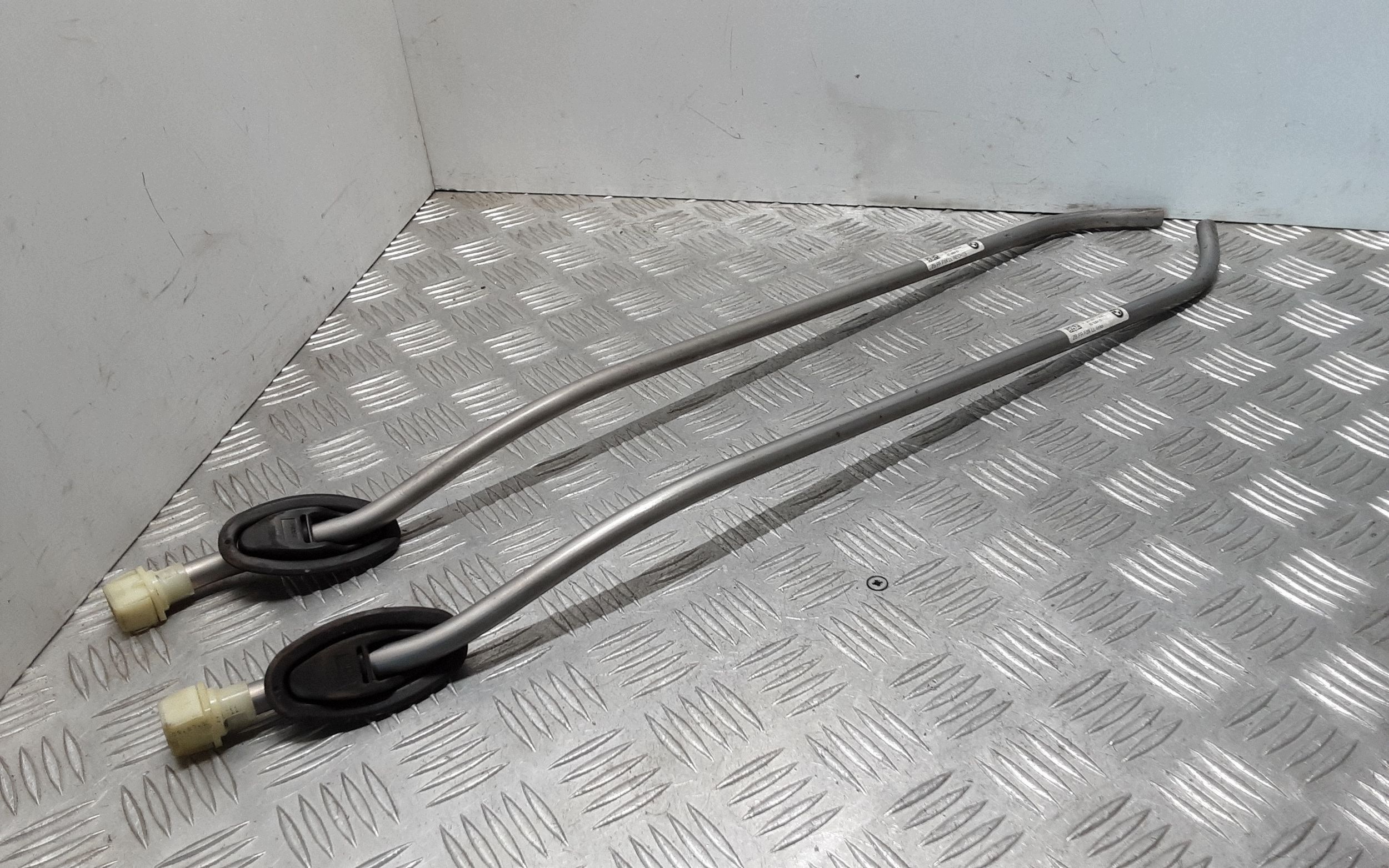 BMW 3 F30 F31 Handbremsenteil OEM 4L679226403 image 2